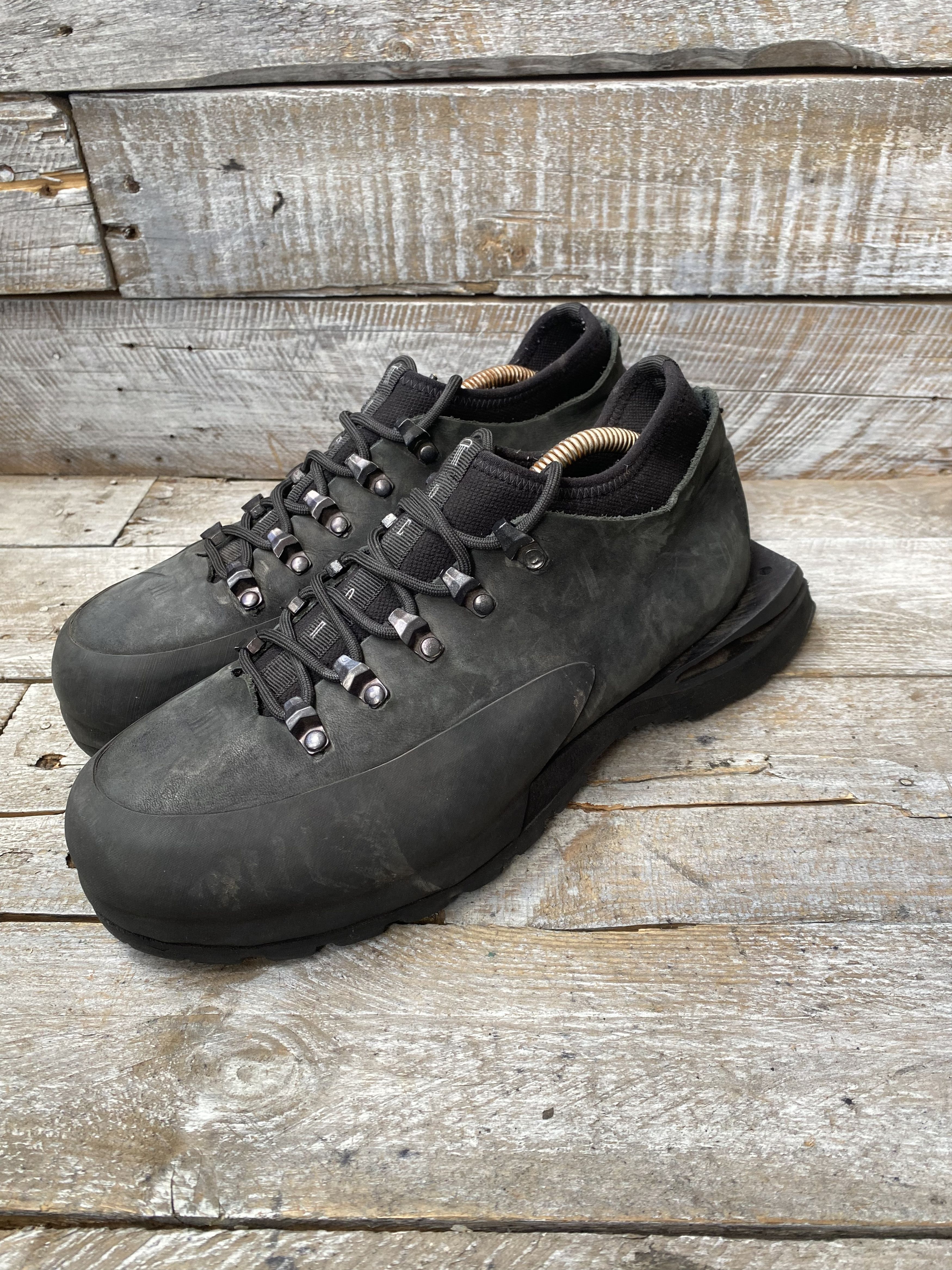 Demon Demon poyana black low top shoes sz 40 Size US 7 / EU 40 - 5 Thumbnail
