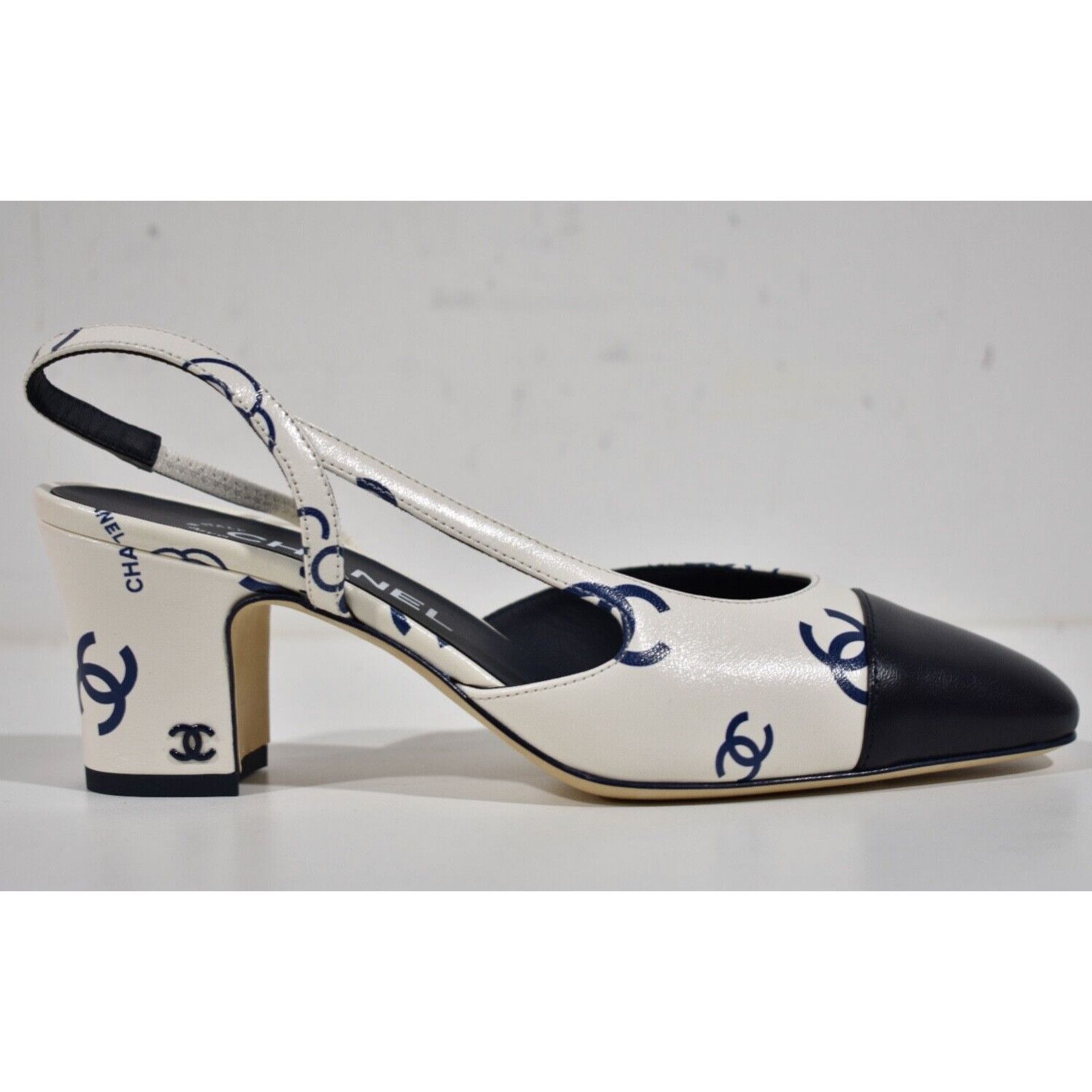 Chanel Chanel Sling White Blue CC Logo Slingback Sandal Heel 37 Size US 7 / IT 37 - 1 Thumbnail