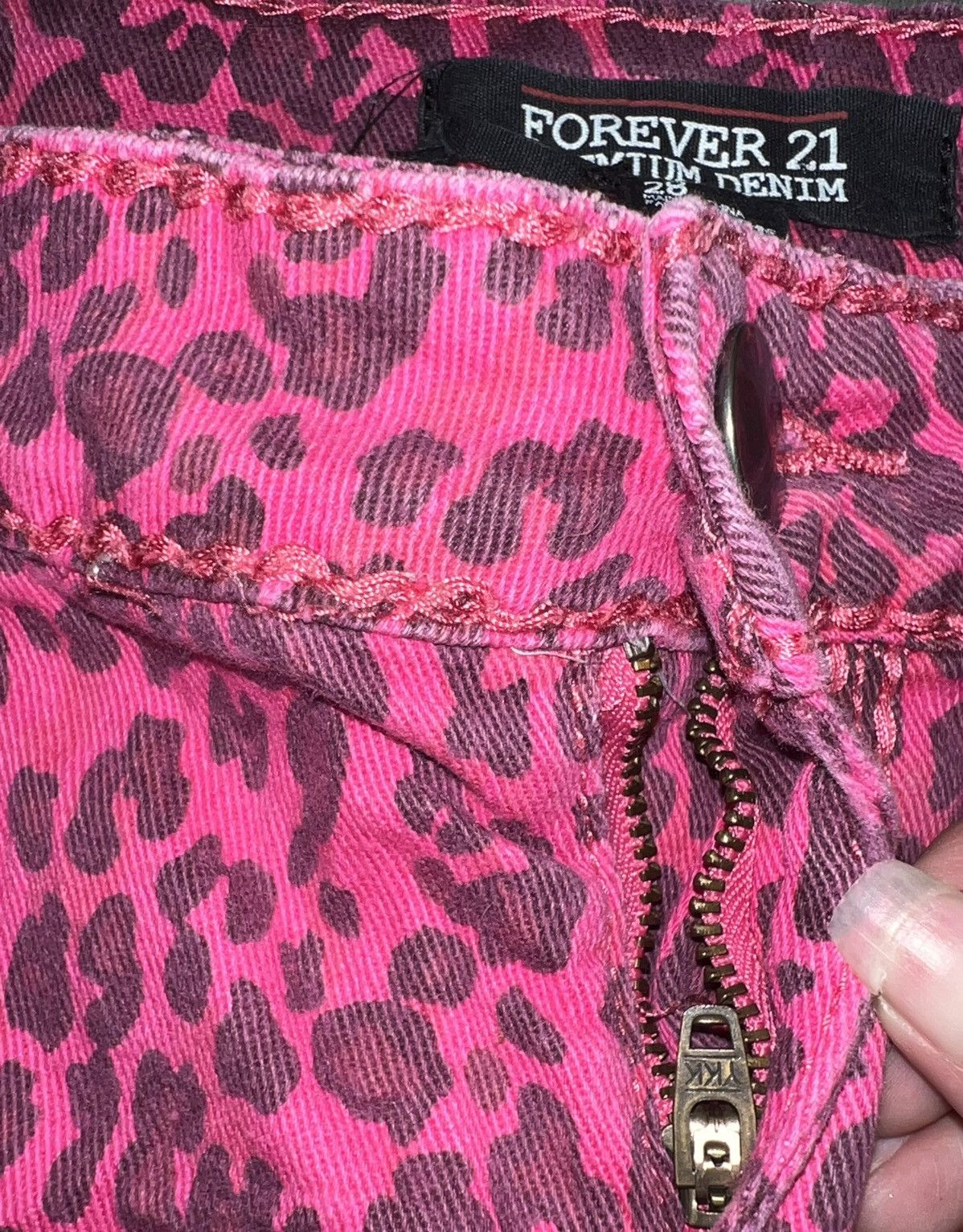 Japanese Brand Pink leopard mini shorts 🎀💕 Size 28" / US 6 / IT 42 - 8 Thumbnail