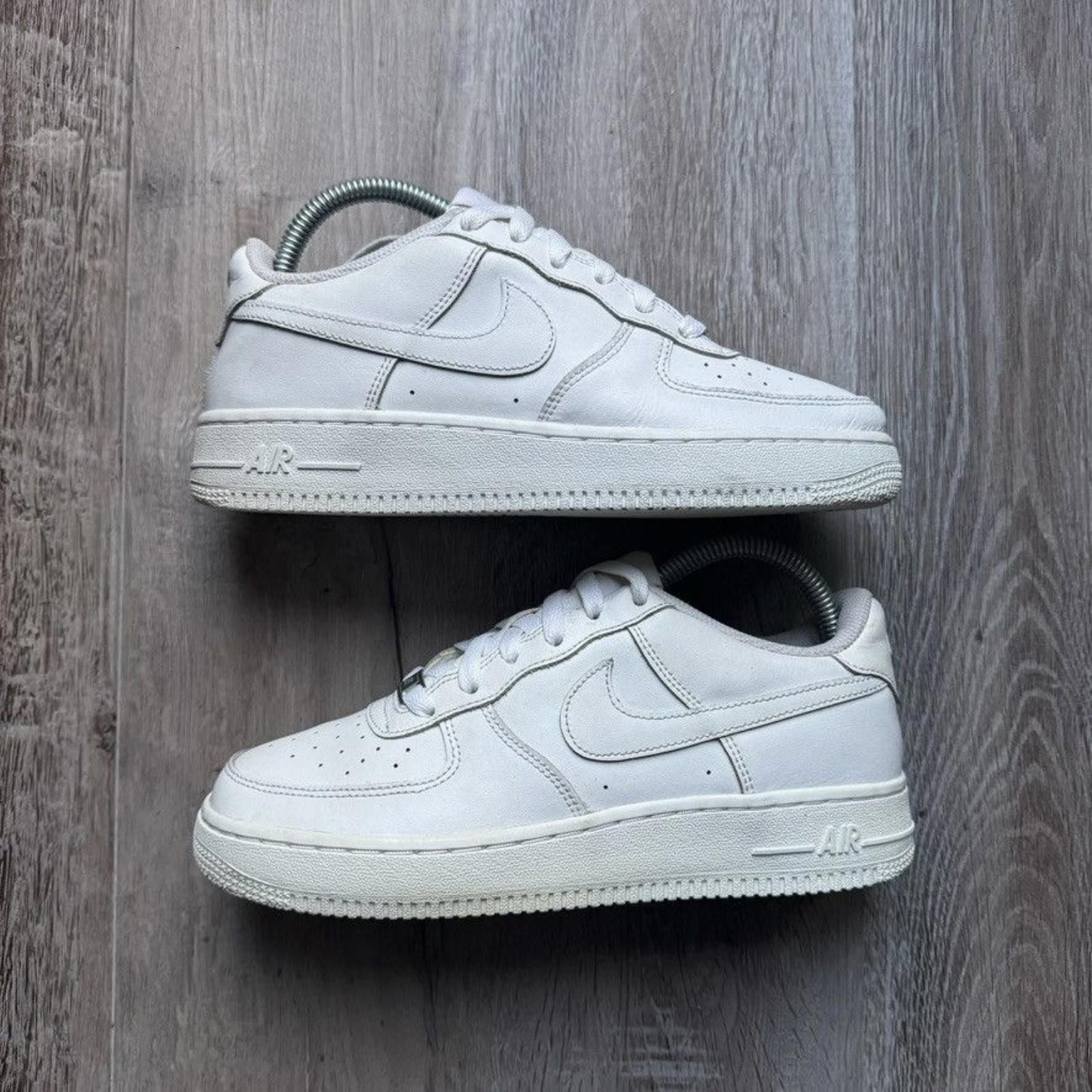 Nike NIKE • Air Force 1 Low '07 (6.5M) Size US 6.5 / EU 39-40 - 2 Thumbnail