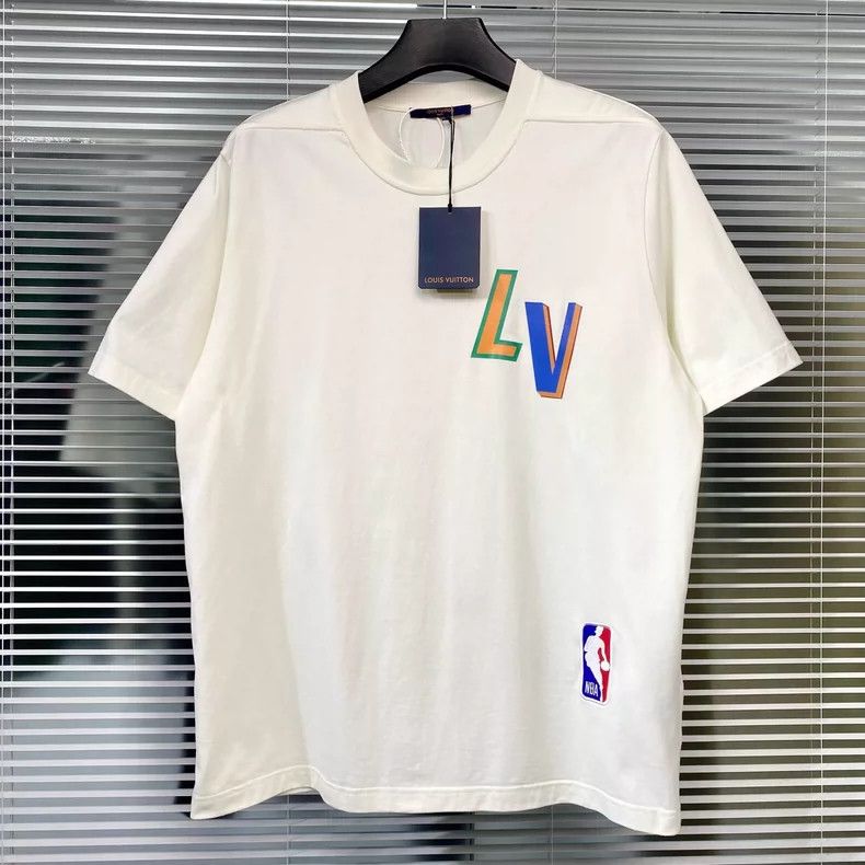 Louis Vuitton LOUIS VUITTON Letter logo short sleeves 2504-Nextarrow Size US S / EU 44-46 / 1 - 1 Thumbnail