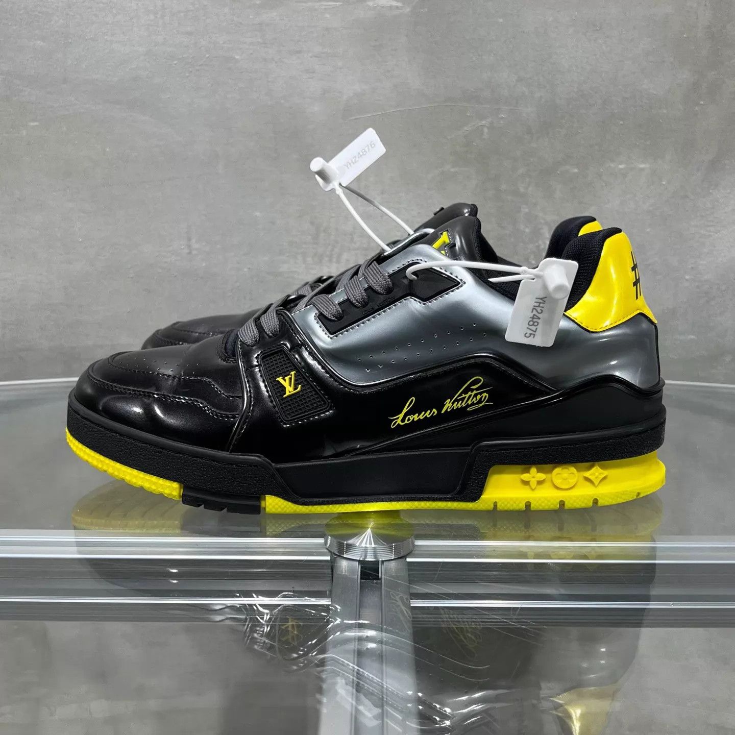 Louis Vuitton LV Trainer Black Yellow Patent Leather Batman UK6/40 Size US 7 / EU 40 - 3 Thumbnail