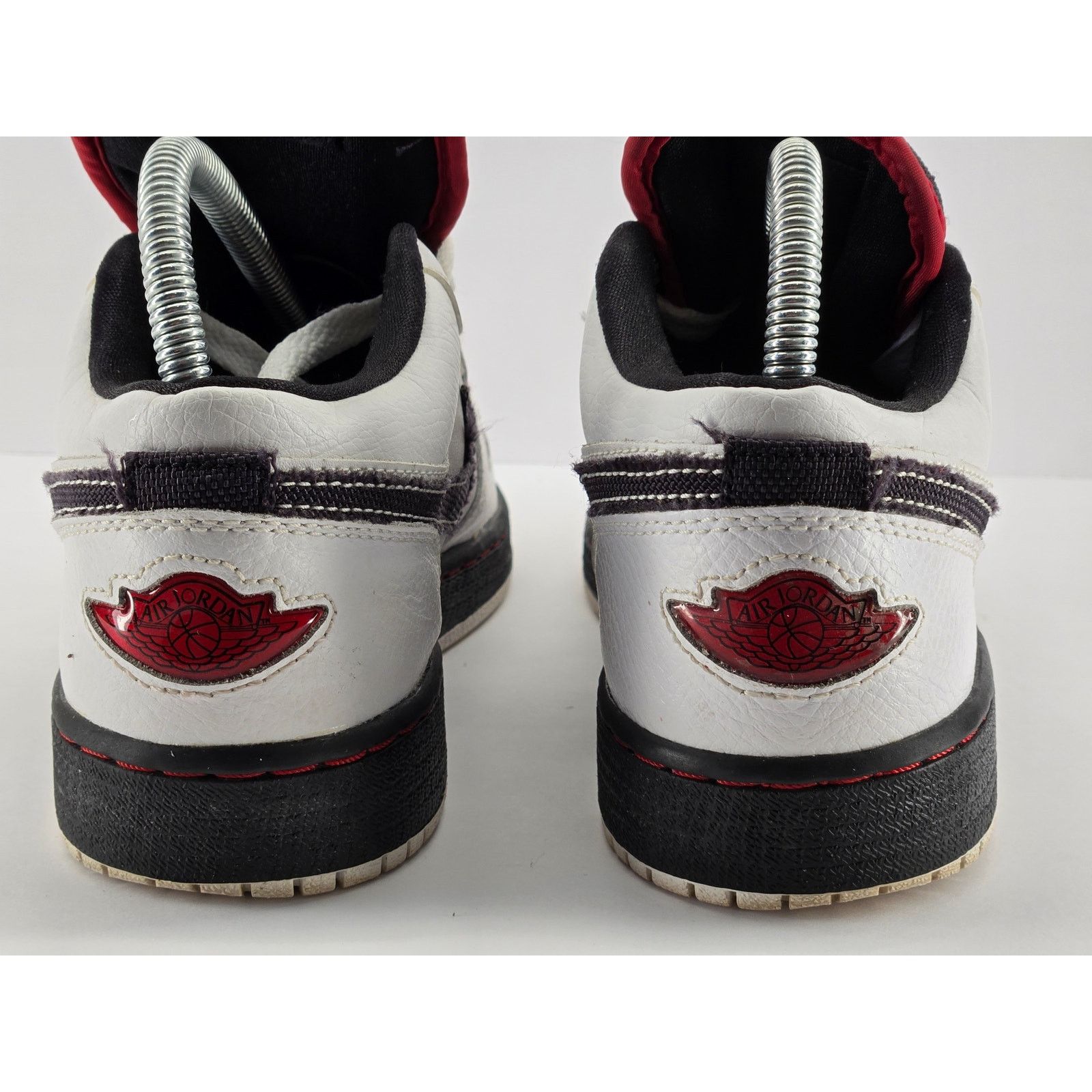 Nike Nike Air Jordan 1 Phat Low Retro Youth Sneakers Size 5.5Y Size US 5.5 / EU 38 - 3 Thumbnail