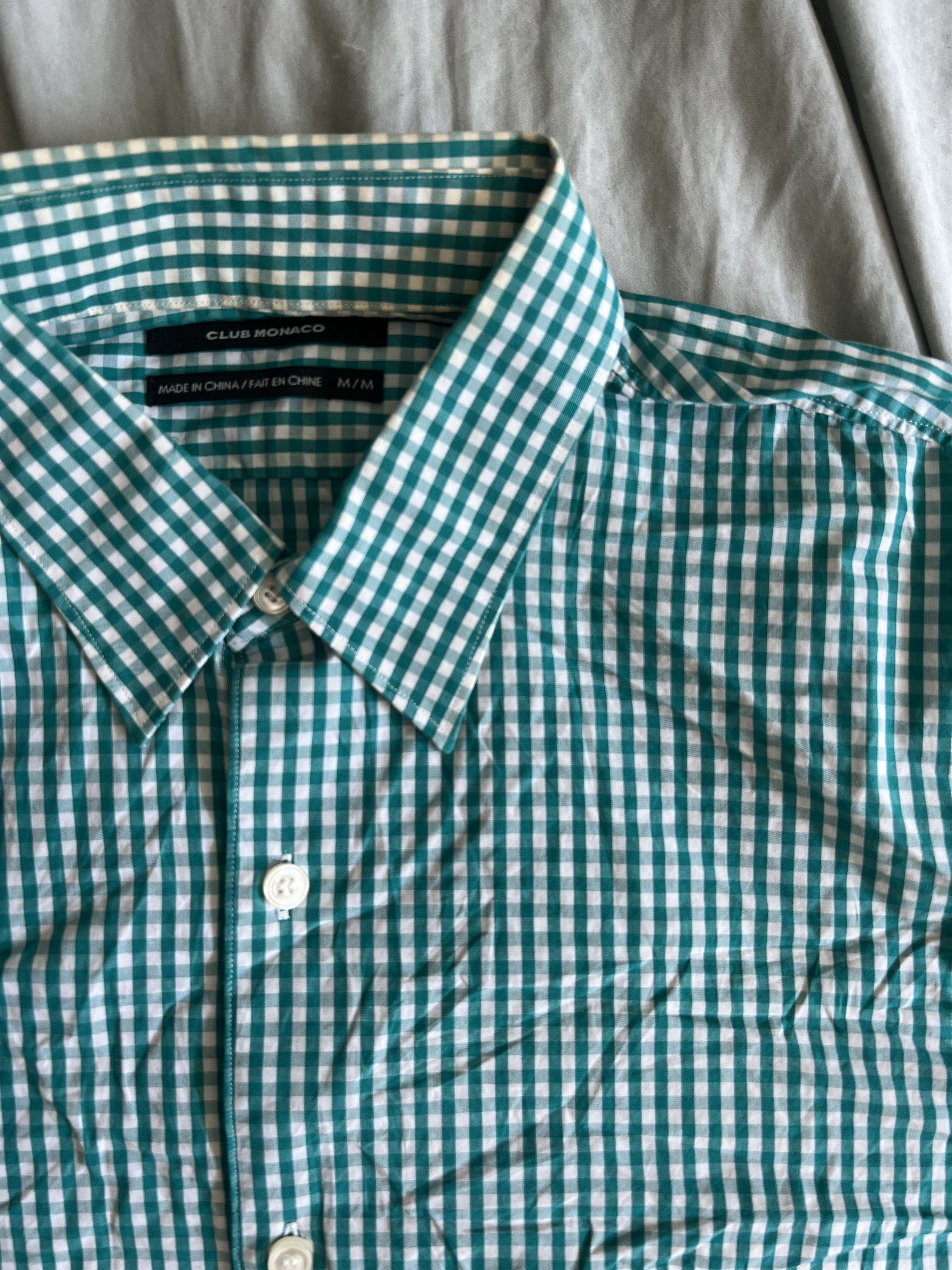 Club Monaco Club Monaco gingham button up shirt slim fit medium $89.50 Size US M / EU 48-50 / 2 - 2 Thumbnail