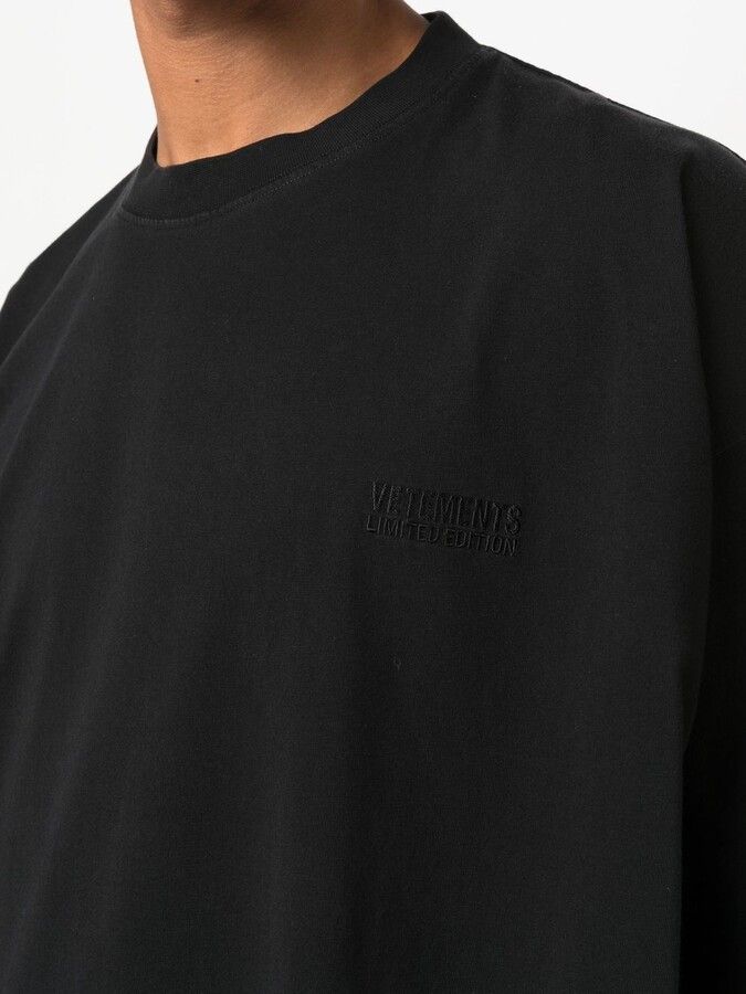 Vetements o1y0924 Oversize T-Shirt in Black/Beige Size US M / EU 48-50 / 2 - 5 Thumbnail