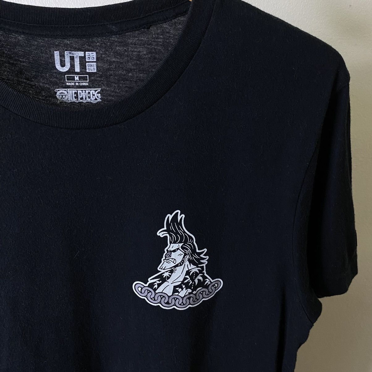 One Piece Uniqlo UT Anime Manga Series One Piece Franky The Shipwright Size US M / EU 48-50 / 2 - 7 Thumbnail