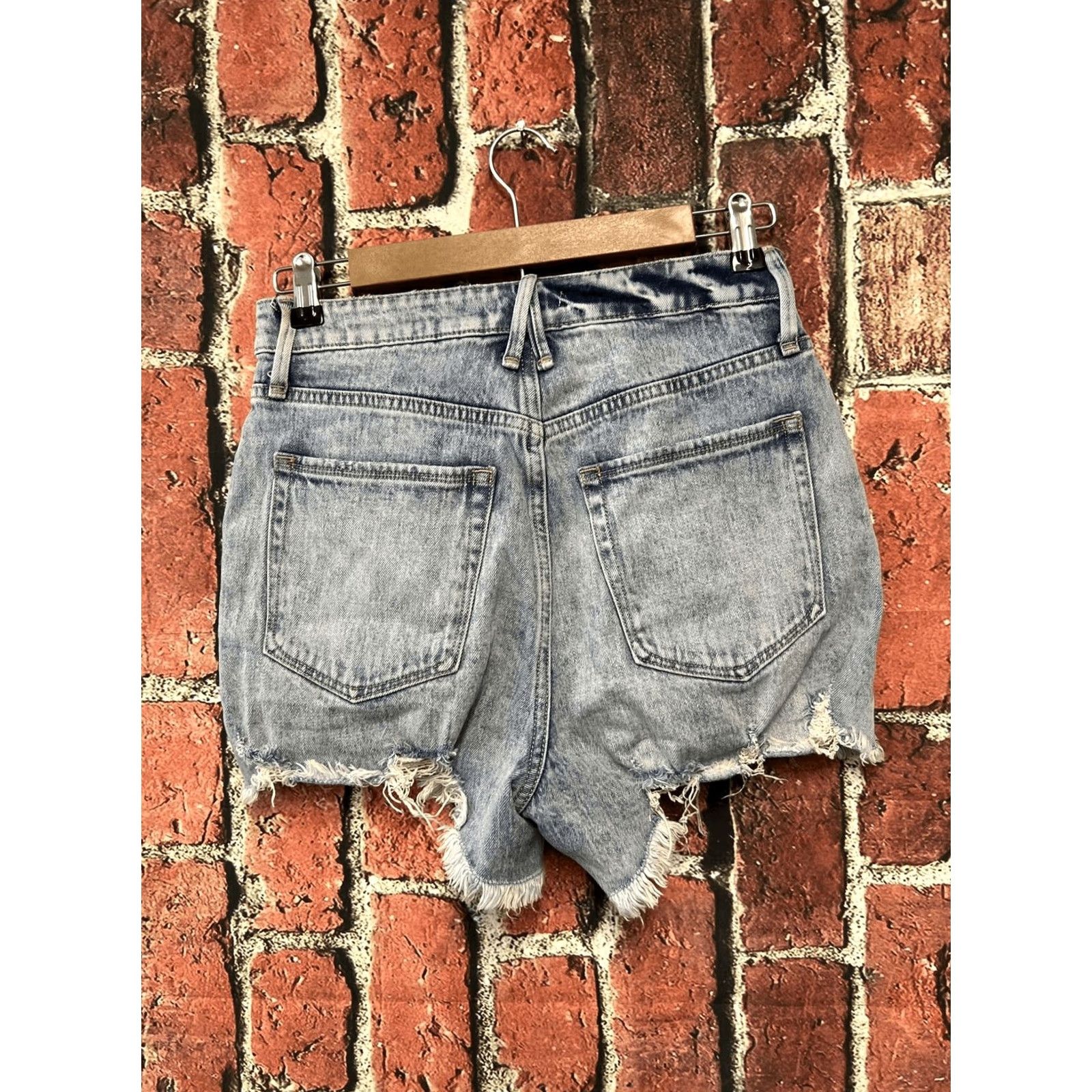 Good American Good American Shorts Women 4 Blue Denim Bombshell GBS99IT Distressed 5-Pocket Stretch Regular Size 4 Button Closure Size 27" / US 4 / IT 40 - 3 Thumbnail