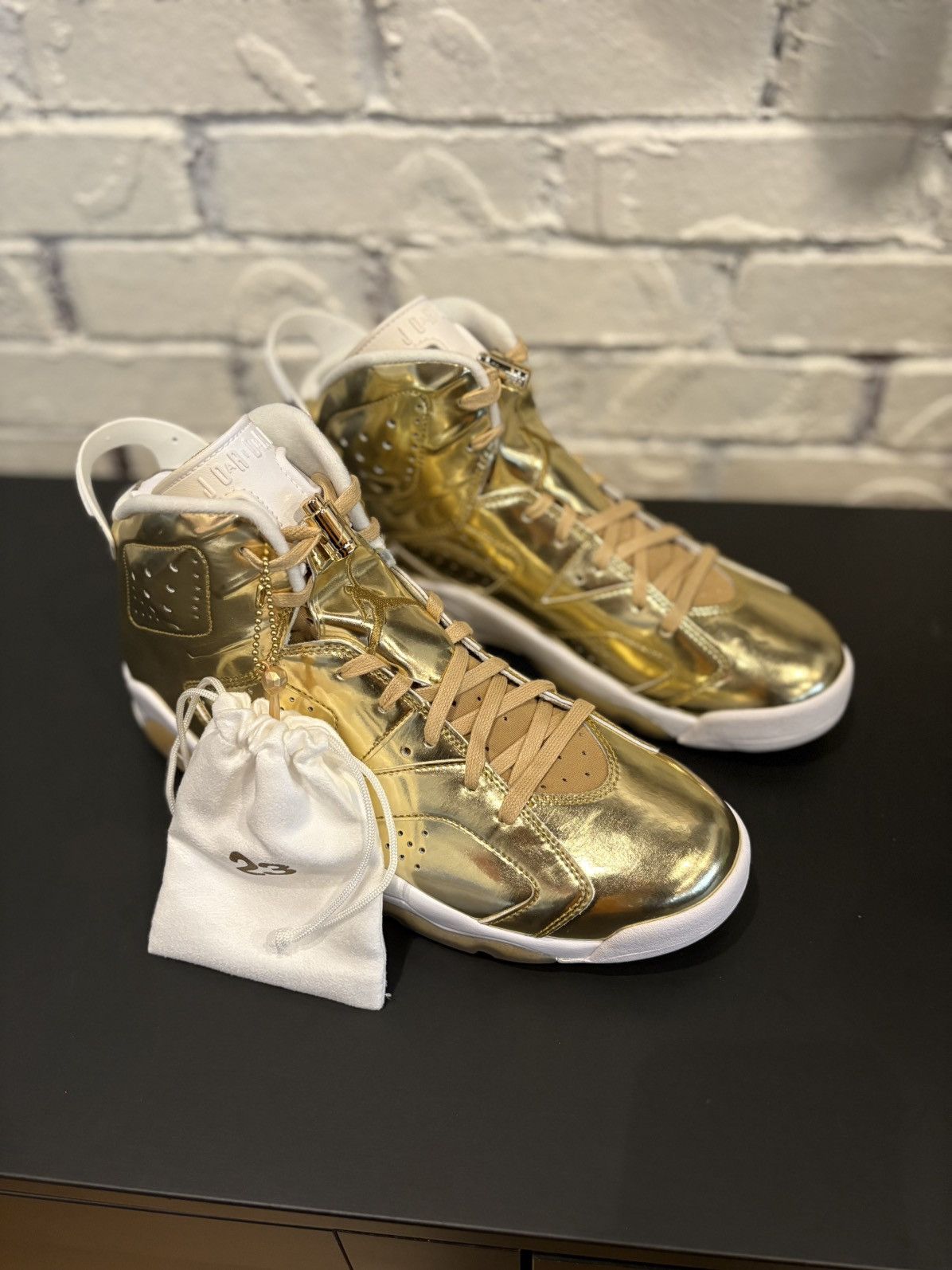 Jordan Brand Jordan 6 Retro Pinnacle Metallic Gold DS NB Size 10.5 Size US 10.5 / EU 43-44 - 2 Thumbnail