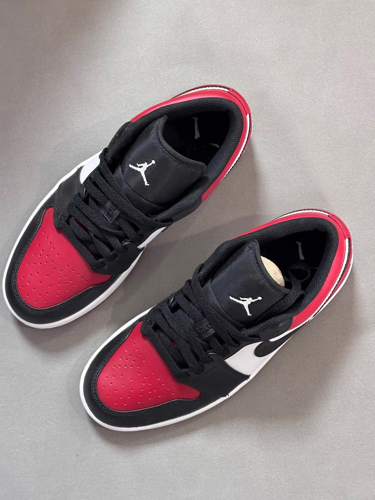 Nike Air Jordan 1 Low Black Red Toe Q20 Size US 8 / EU 41 - 2 Thumbnail