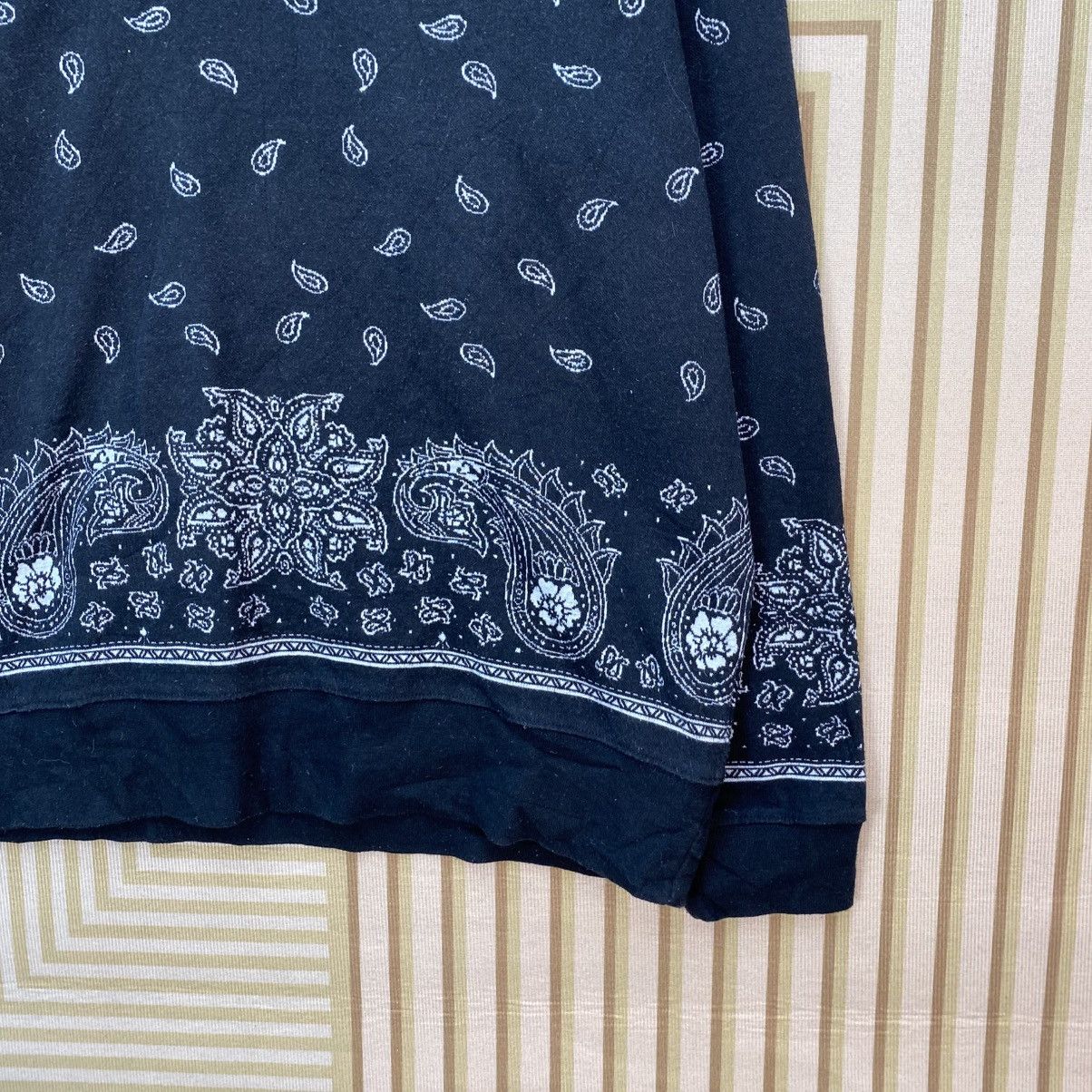 Zara 🫶 Zara crewneck sweatshirt paisley bandanna printed P Size M / US 6-8 / IT 42-44 - 5 Thumbnail