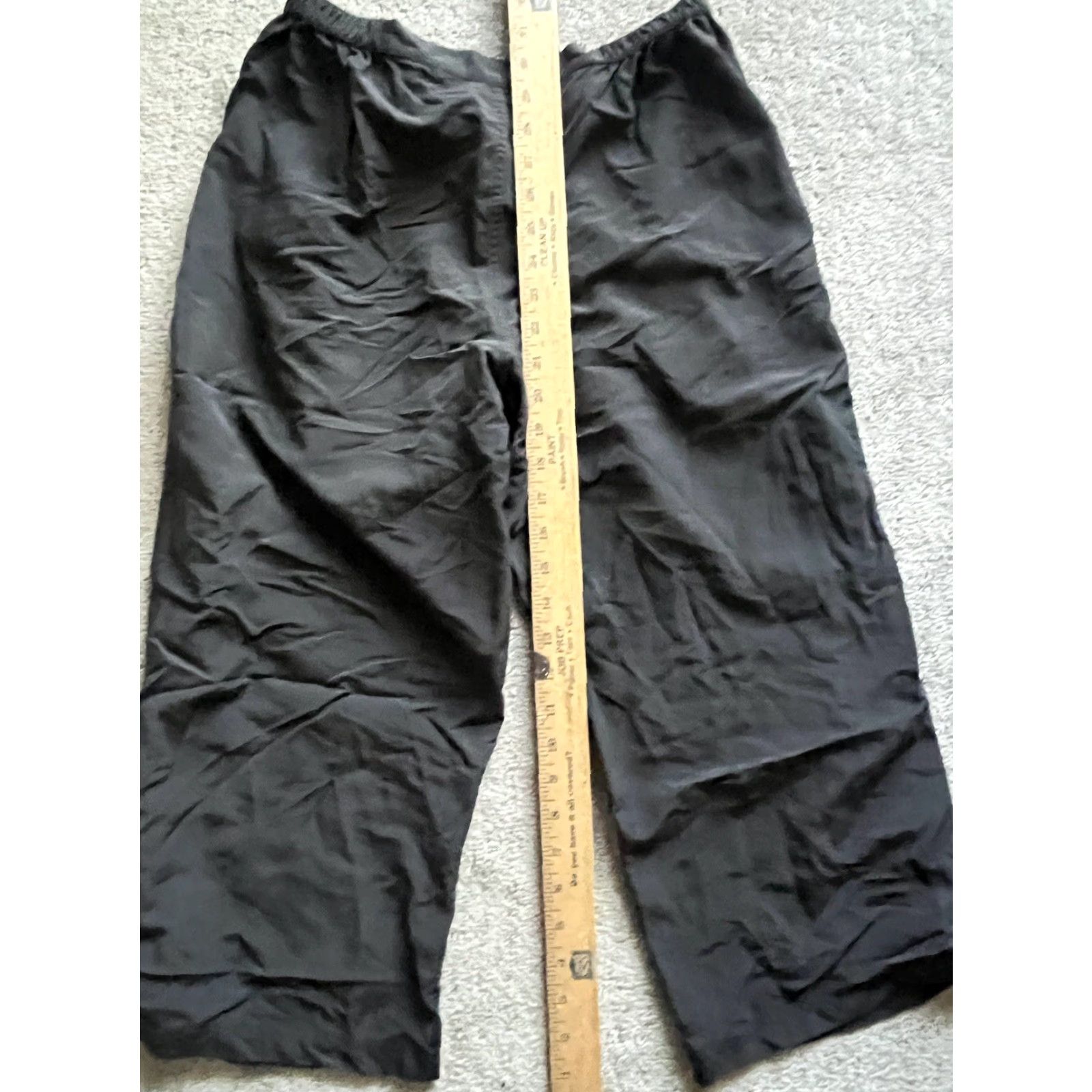 Vintage Womens Small LL Bean Nylon Cropped Pants UPF 50 Black Pants Cropped Womens Small LL Bean Nylon Black UPF 50 Size 28" / US 6 / IT 42 - 6 Thumbnail