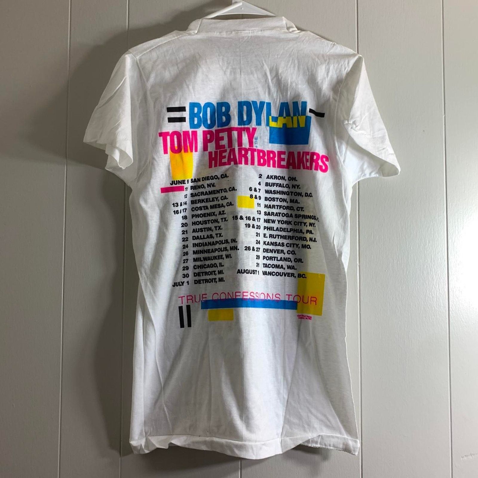 Vintage 1986 BOB DYLAN TOM PETTY AND THE HEARTBREAKERS tee shirt L Size US L / EU 52-54 / 3 - 5 Thumbnail