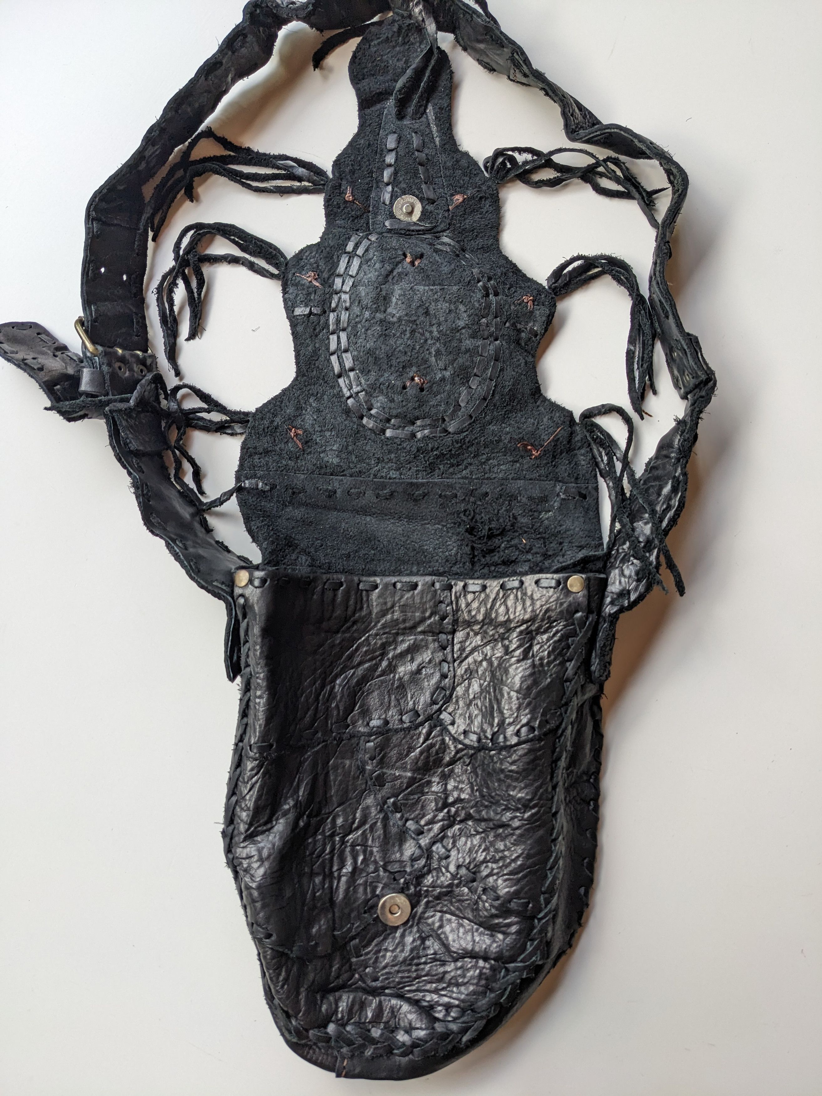 KMRii Cross bones gothic cowhide sling bag Size ONE SIZE - 4 Thumbnail