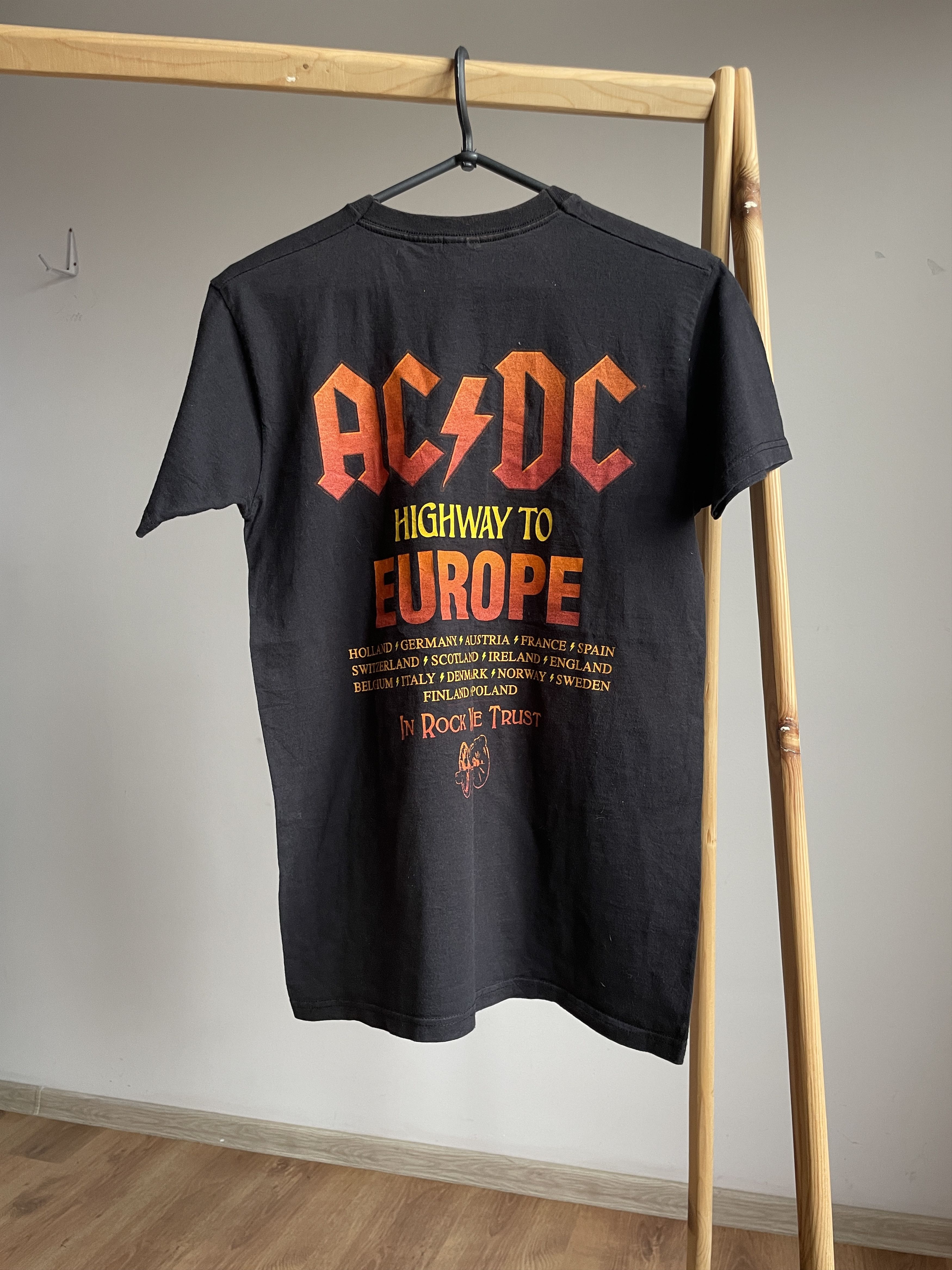 AC/DC AC/DC Highway To Europe Tour T-Shirt Size S Size US S / EU 44-46 / 1 - 2 Thumbnail