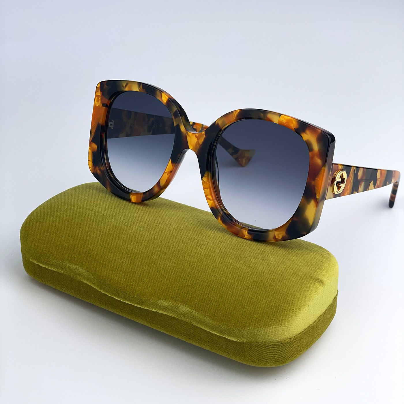 image of New Gucci Gg1257S 004 Butterfly Oversized Women Sunglasses in Havana/Gradient Blue