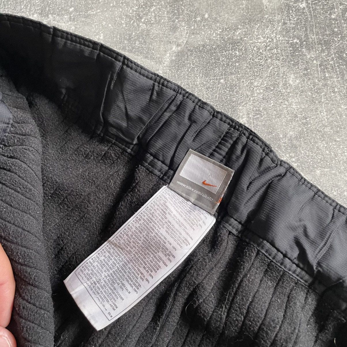 Nike Vintage Nike ACG pants ski tn swoosh joggers nylon black Size 34" / US 12 / IT 48 - 7 Thumbnail