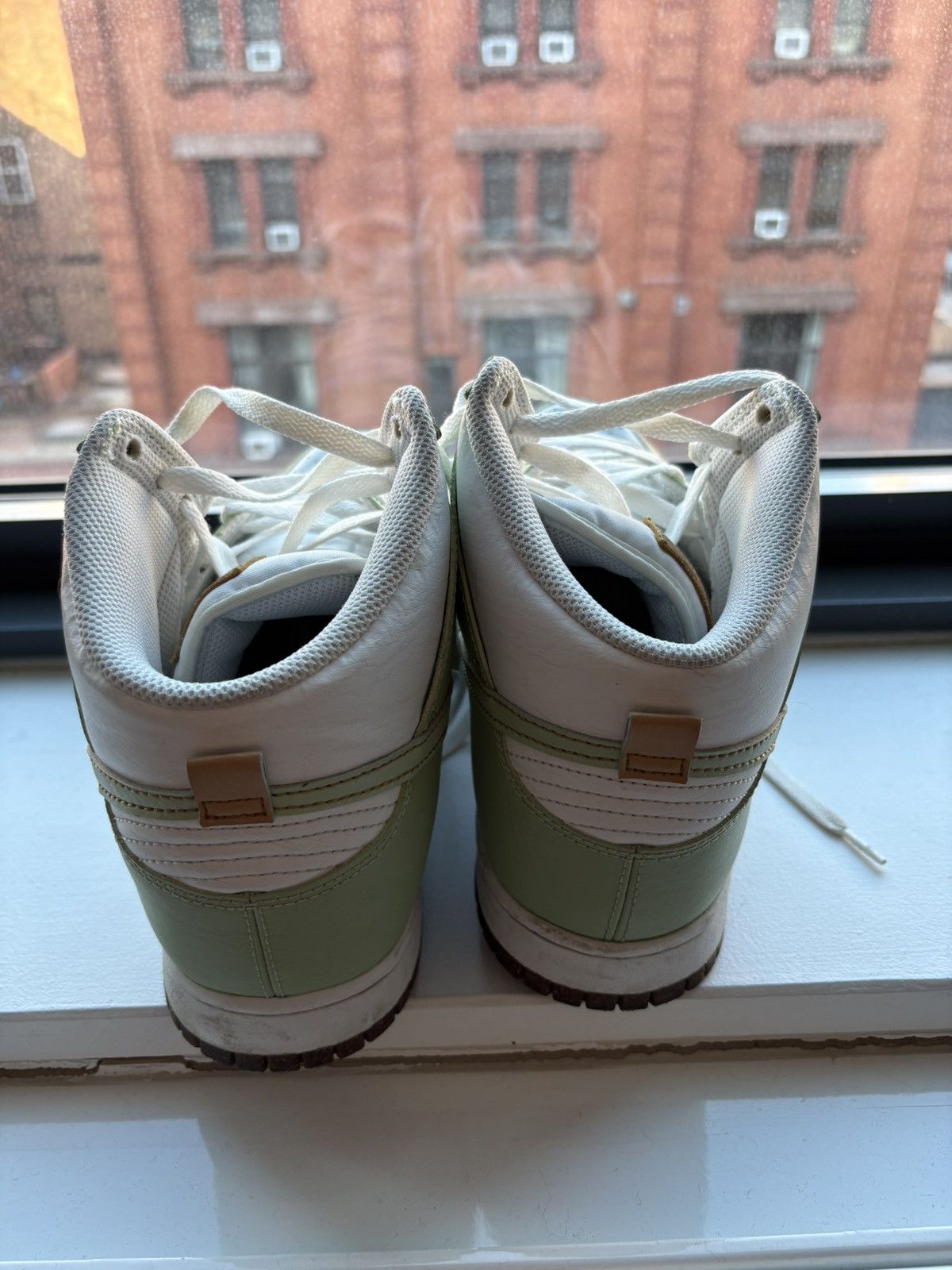 Nike Nike Dunk High SE “Honeydew” Size US 10.5 / EU 43-44 - 6 Thumbnail