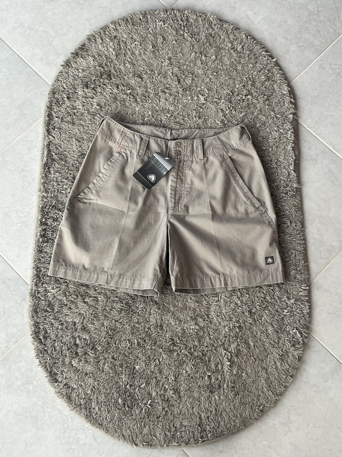 Nike ACG Nike ACG Khaki Shorts (New With Tags) Size 28" / US 6 / IT 42 - 1 Thumbnail
