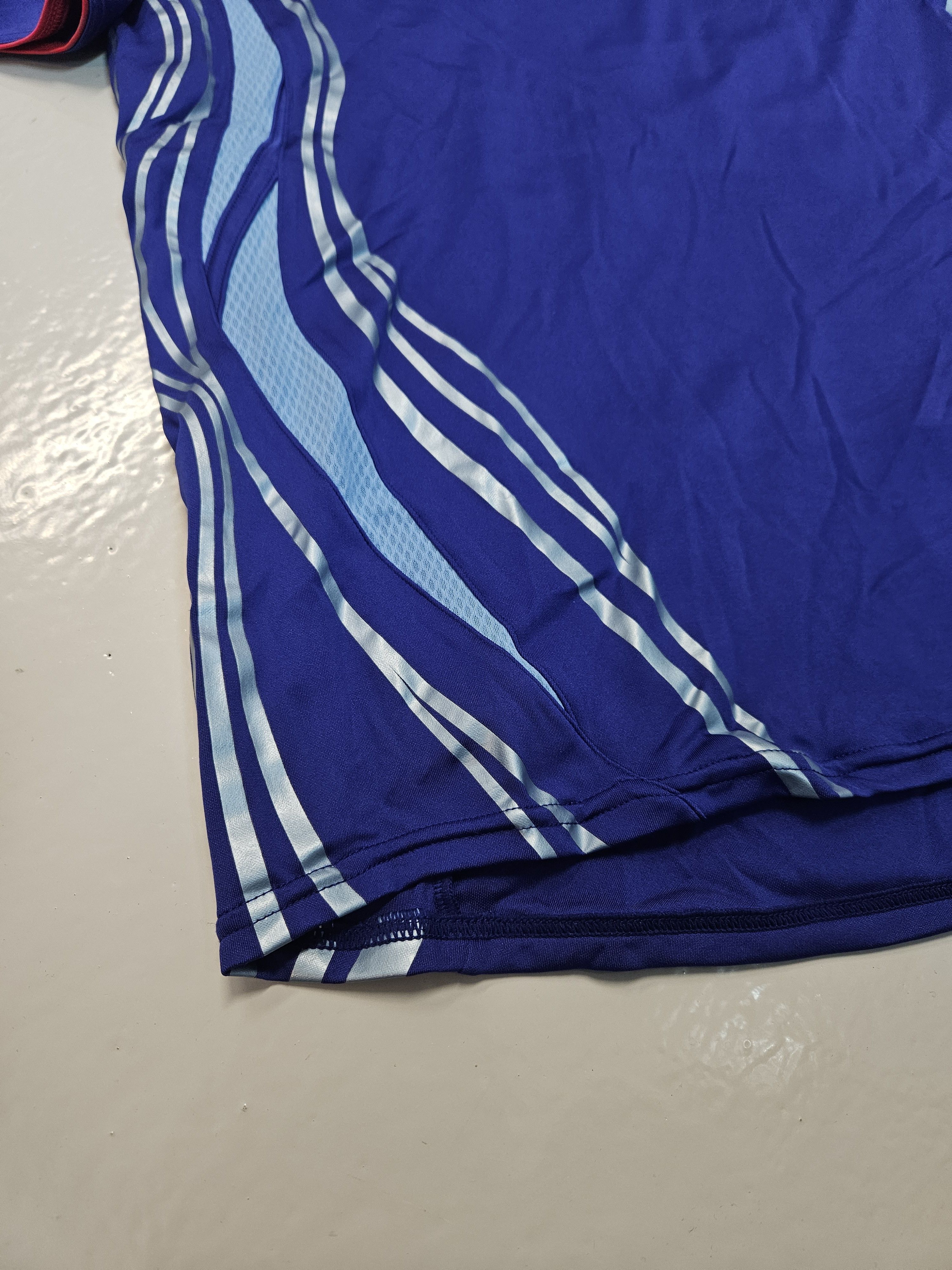 Adidas Match issue Japan 2006 home jersey #10 Nakamura formotion Size US M / EU 48-50 / 2 - 6 Thumbnail