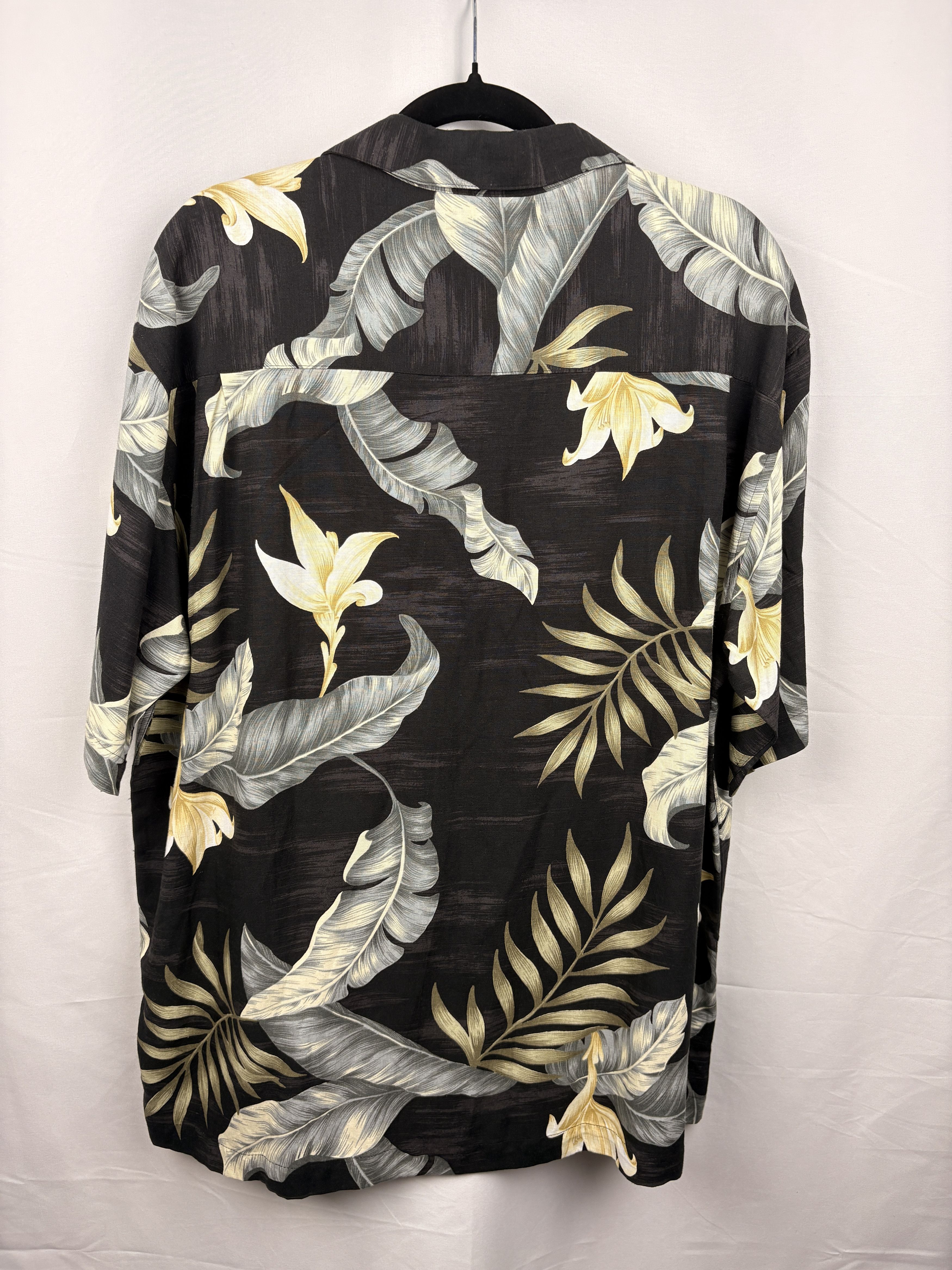 Quiksilver Men’s Quiksilver Edition Hawaiian Shirt Black Floral Leaf Size US L / EU 52-54 / 3 - 2 Thumbnail