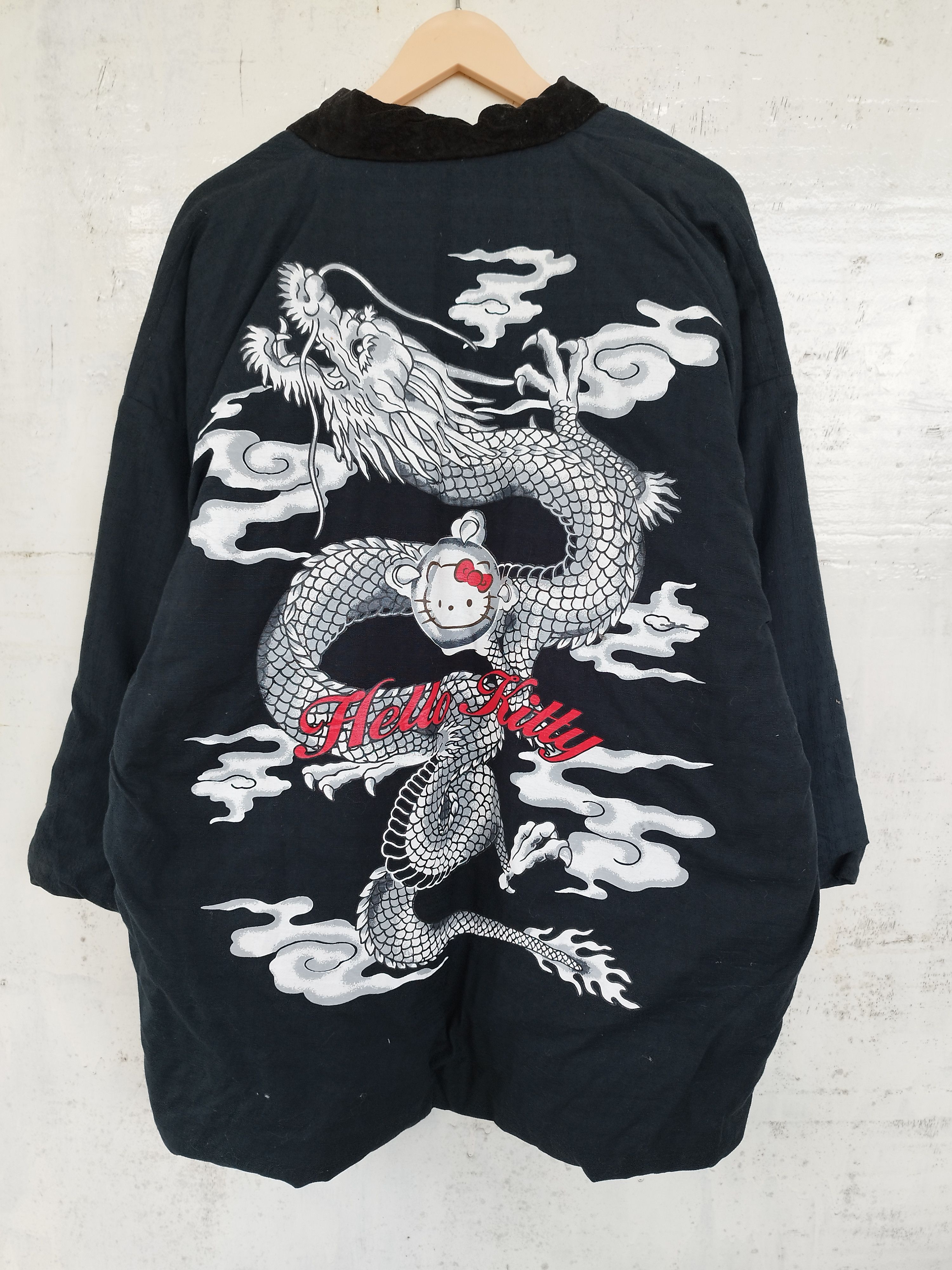 Vintage Rare🔥🔥🔥 Vintage Sukajan Dragon Hello kitty kimono jacket Size US M / EU 48-50 / 2 - 3 Thumbnail