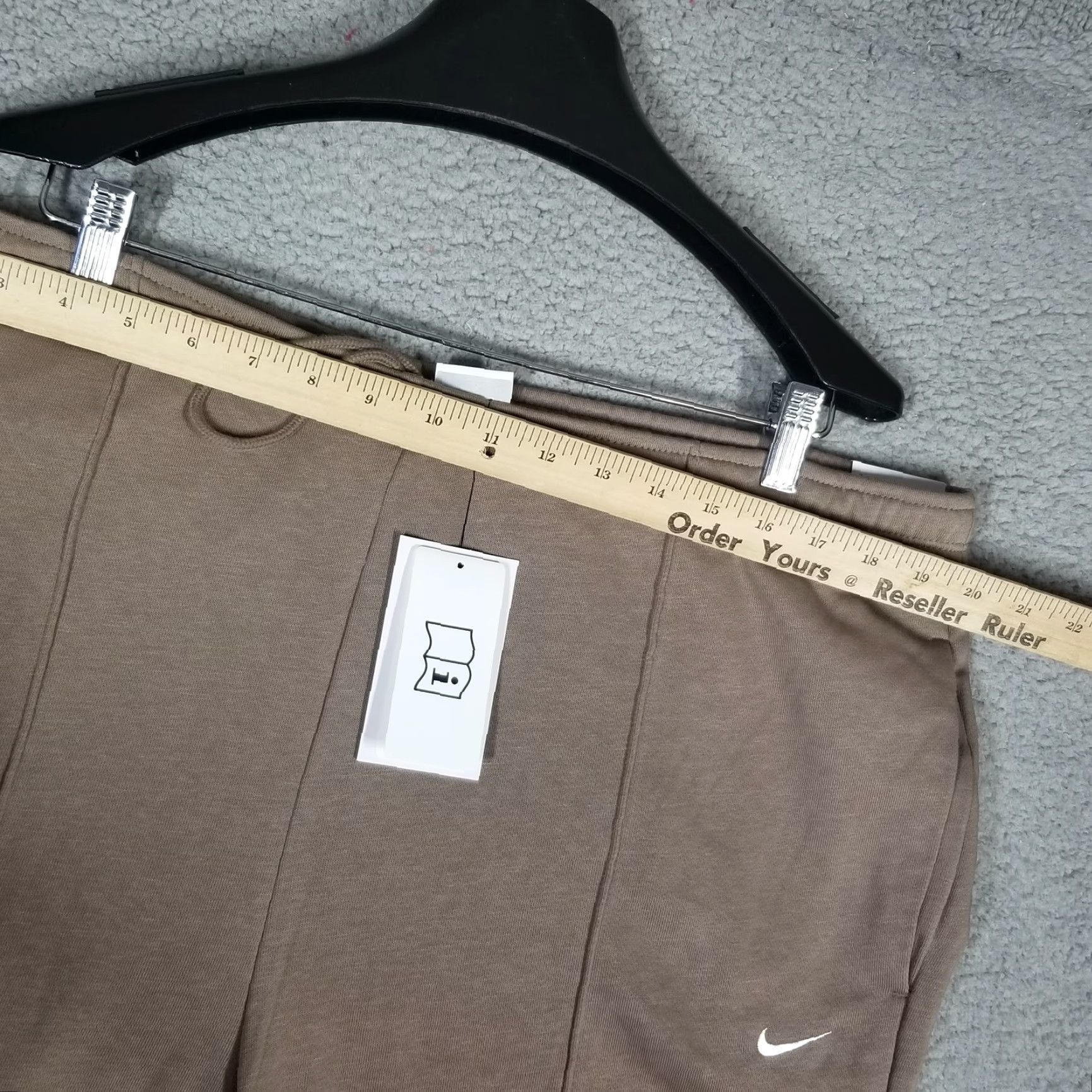 Nike Nike Pants Womens XL Brown Slim Fit High Rise Full Length Athletic FN2434-233 Size 40" / US 18 - 4 Thumbnail