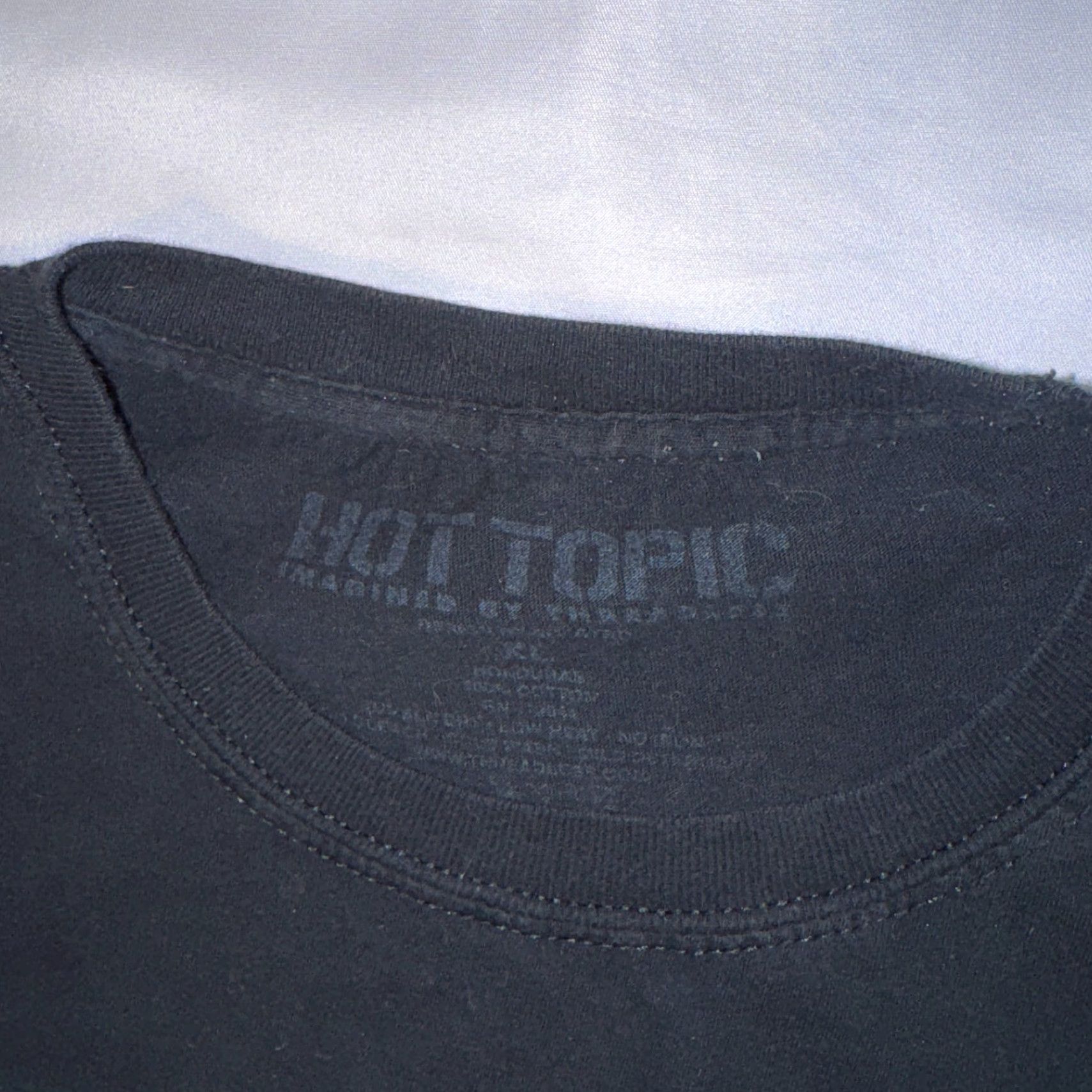 Hot Topic Hot Topic T-Shirt Unisex Adults Logo Hip Hop Short Sleeve Black XL Crew Neck Jersey Cotton Regular - 2020s, All Seasons, Machine Washable Size US XL / EU 56 / 4 - 3 Thumbnail