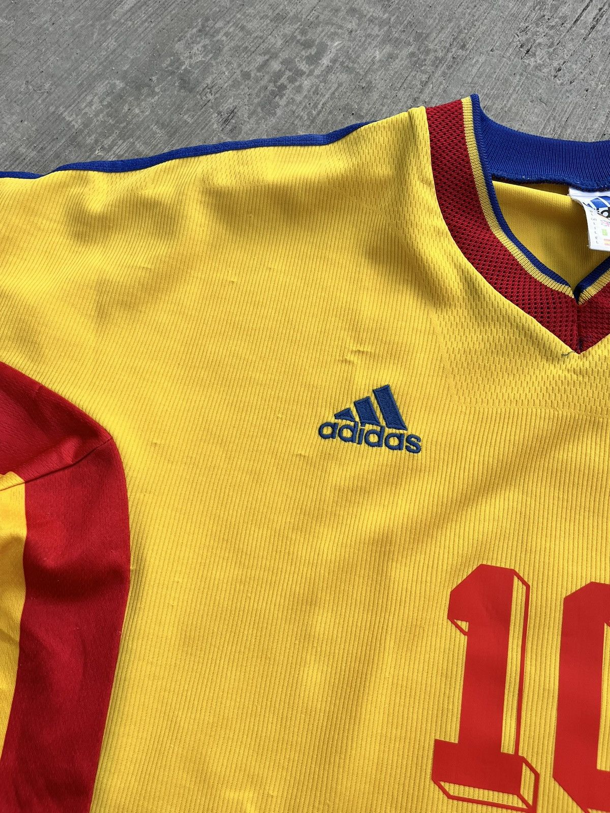 Adidas Vintage 1998 Romania Gheorge Hagi Shirt Jersey Size US L / EU 52-54 / 3 - 5 Thumbnail