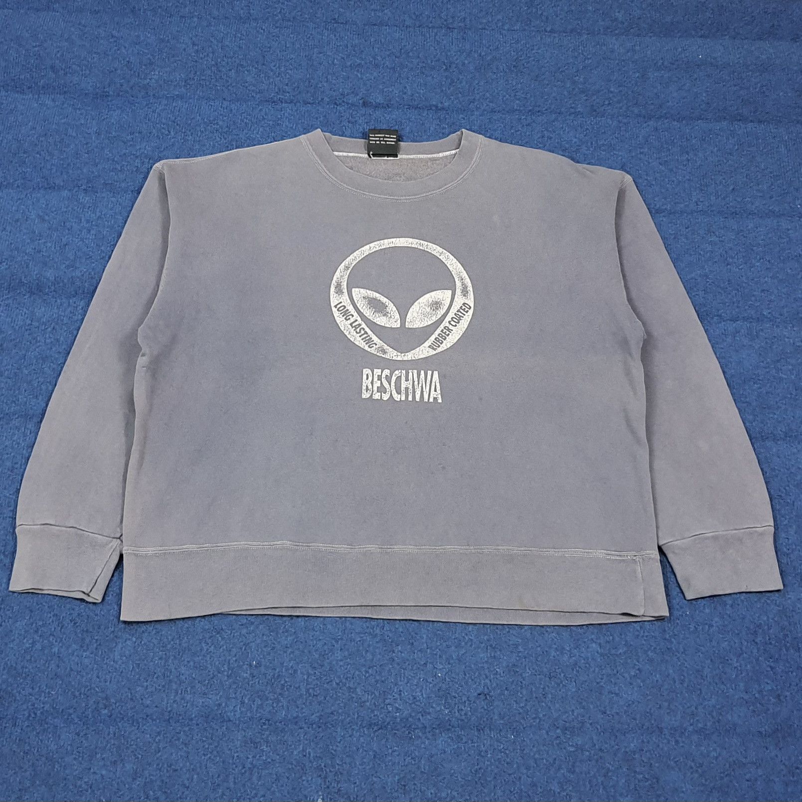 Vintage 90s Beschwa Alien Barker Nevada Sweatshirt C288N19