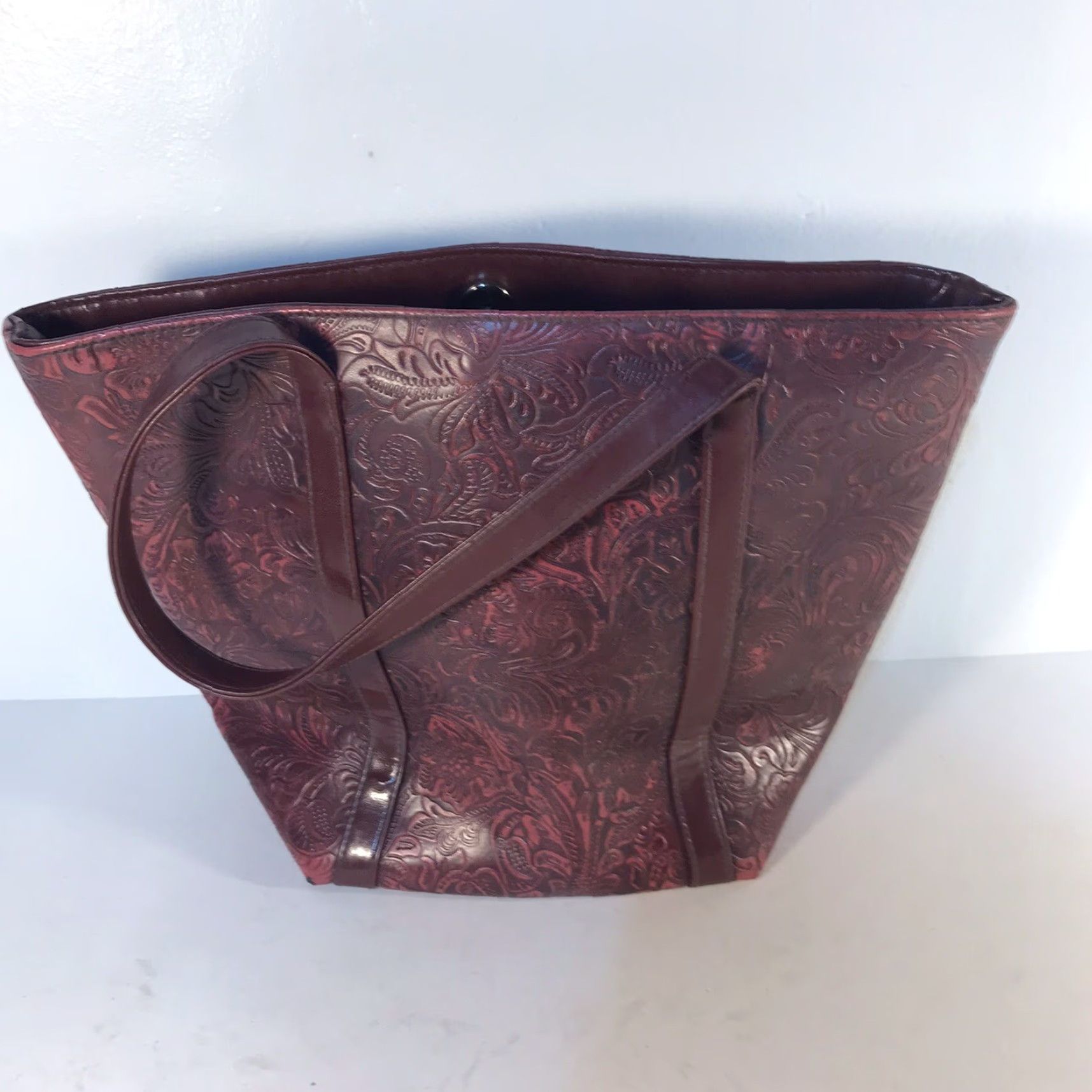 Victoria's Secret Victoria's Secret Women's Shoulder Bag Small Faux Leather Floral Paisley Burgundy EUC Size ONE SIZE - 2 Thumbnail