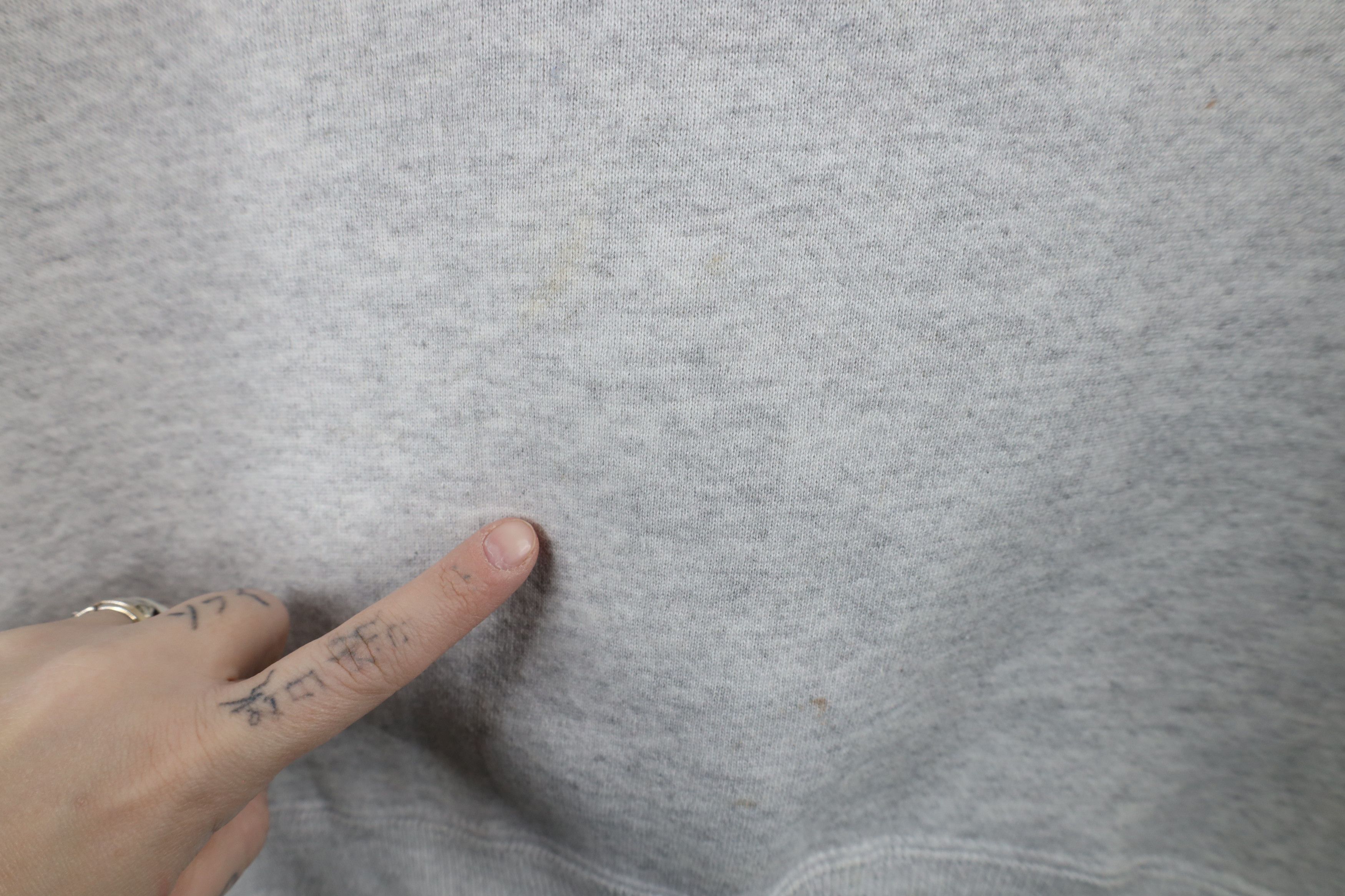 Vintage Vintage 90s The Peaceful Woods Sweatshirt Heather Gray USA Size US XL / EU 56 / 4 - 6 Thumbnail