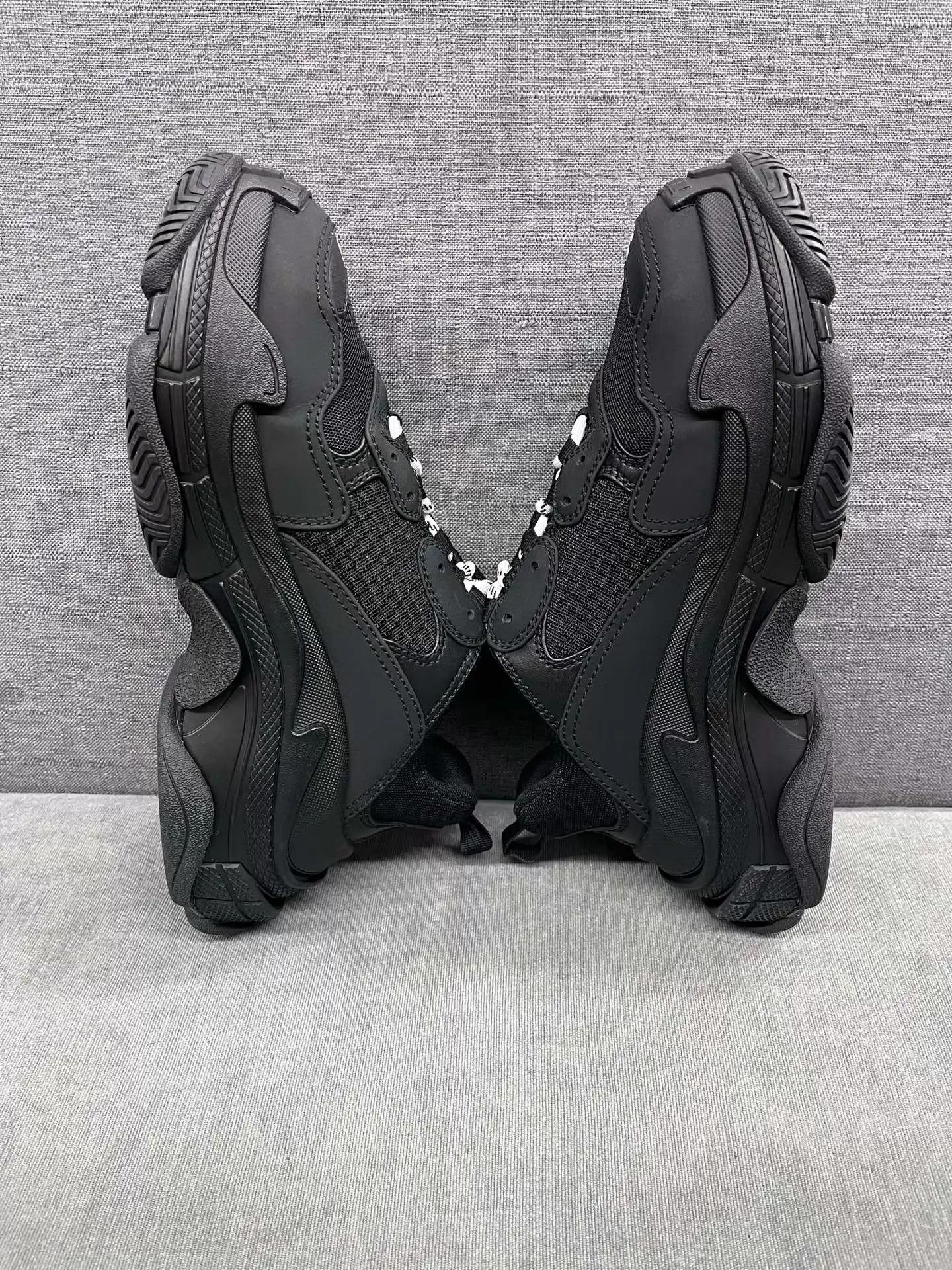 Balenciaga Balenciaga Triple S 25ss Black Yellow Double B 38 Size US 8 / IT 38 - 4 Thumbnail