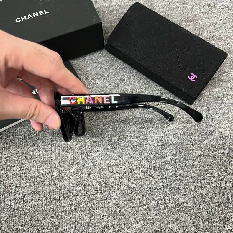 Chanel chanel colorful logo sunglasses with accessories Size ONE SIZE - 2 Thumbnail