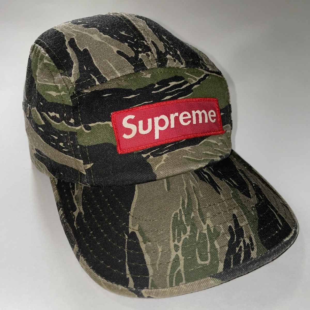 image of Supreme 2000 Tiger Camo Hat Cap in Green, Men's