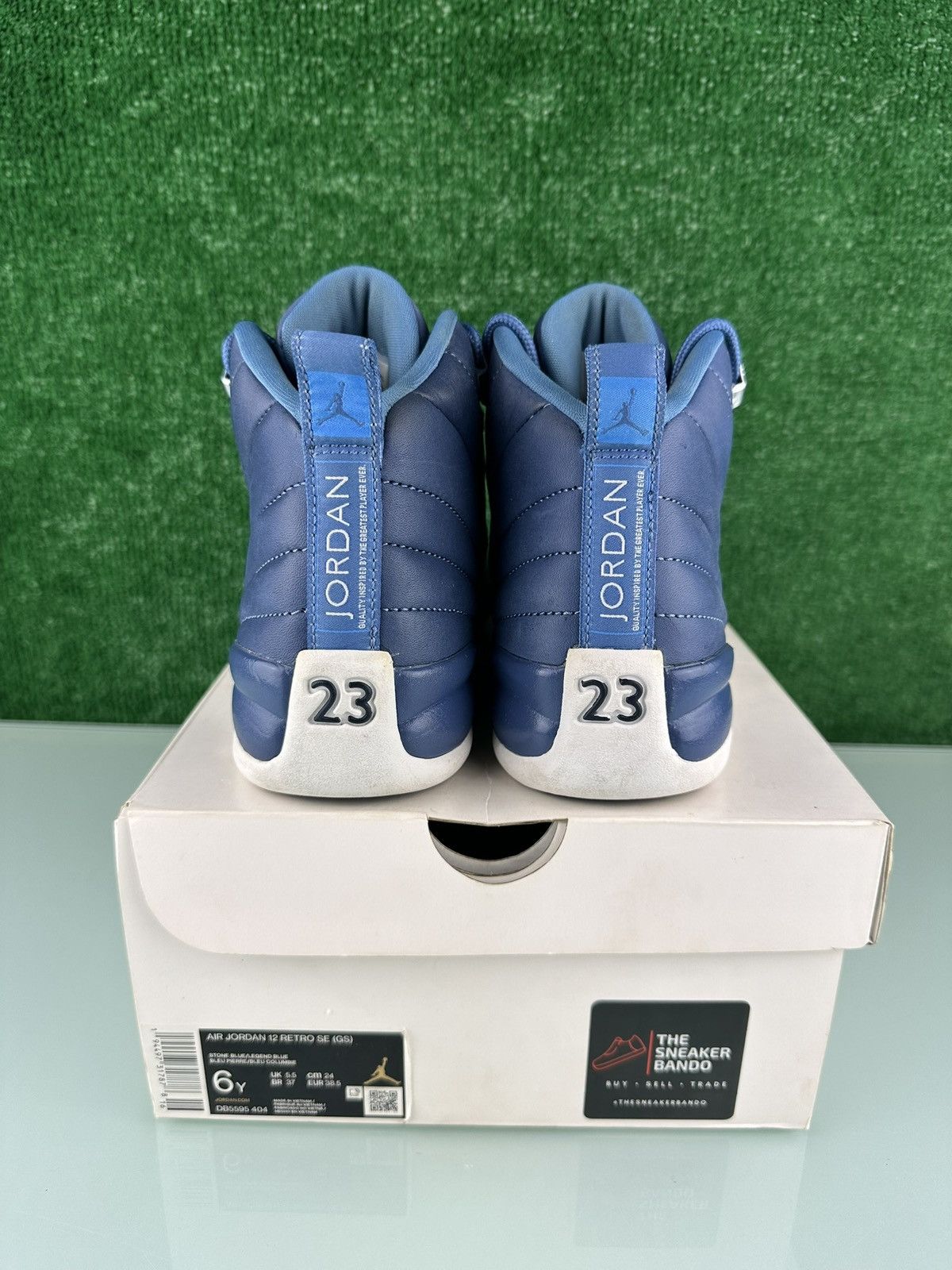 Jordan Brand Jordan 12 Retro Indigo 2020 (GS) Size 6Y Size US 6 / EU 39 - 7 Thumbnail