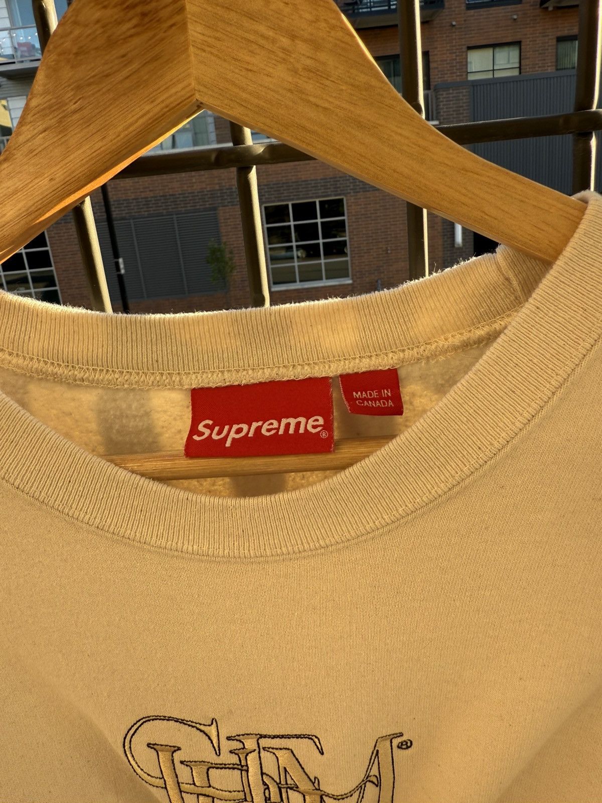 Supreme Supreme Overlap Crewneck Large Natural Size US L / EU 52-54 / 3 - 2 Thumbnail