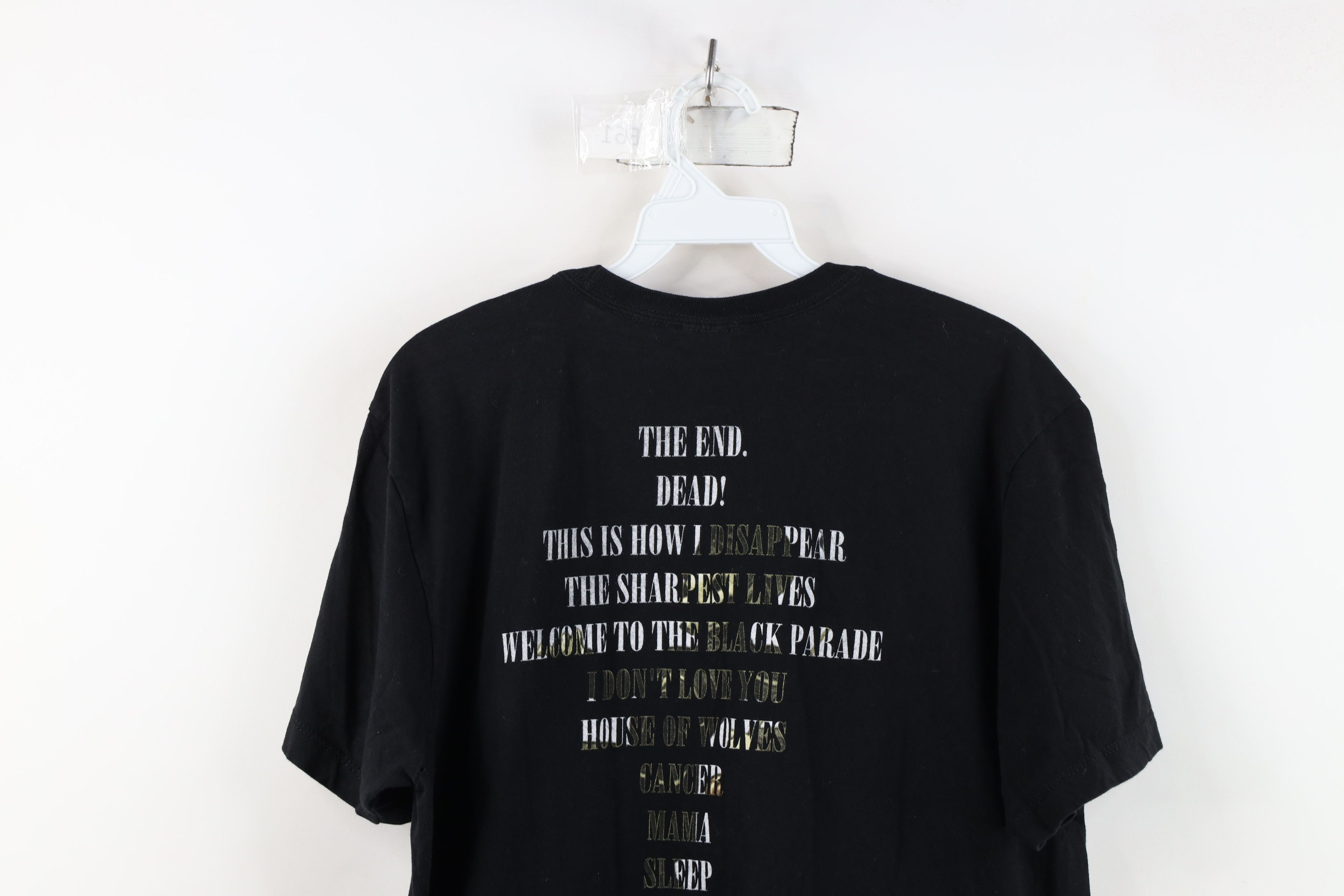 Vintage Vintage Y2K Black Parade My Chemical Romance Band T-Shirt Size US L / EU 52-54 / 3 - 14 Thumbnail