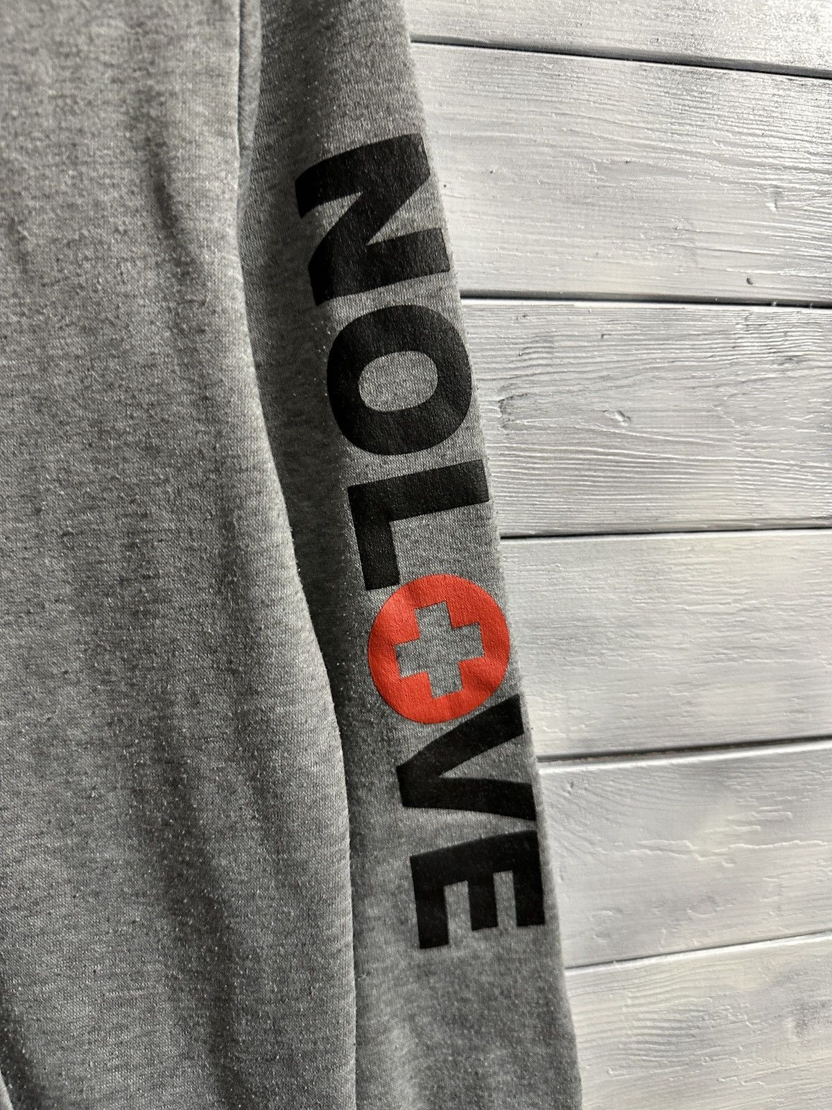 Eminem Rare Vintage Hoodie Eminem No Love Rap Y2K. Size US S / EU 44-46 / 1 - 3 Thumbnail