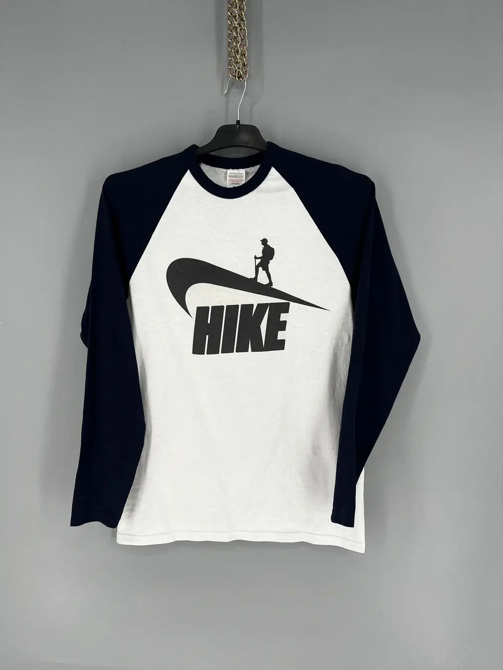 Vintage Vintage 90s "Nike" Hike T-Shirt Big Tag Size US M / EU 48-50 / 2 - 1 Thumbnail