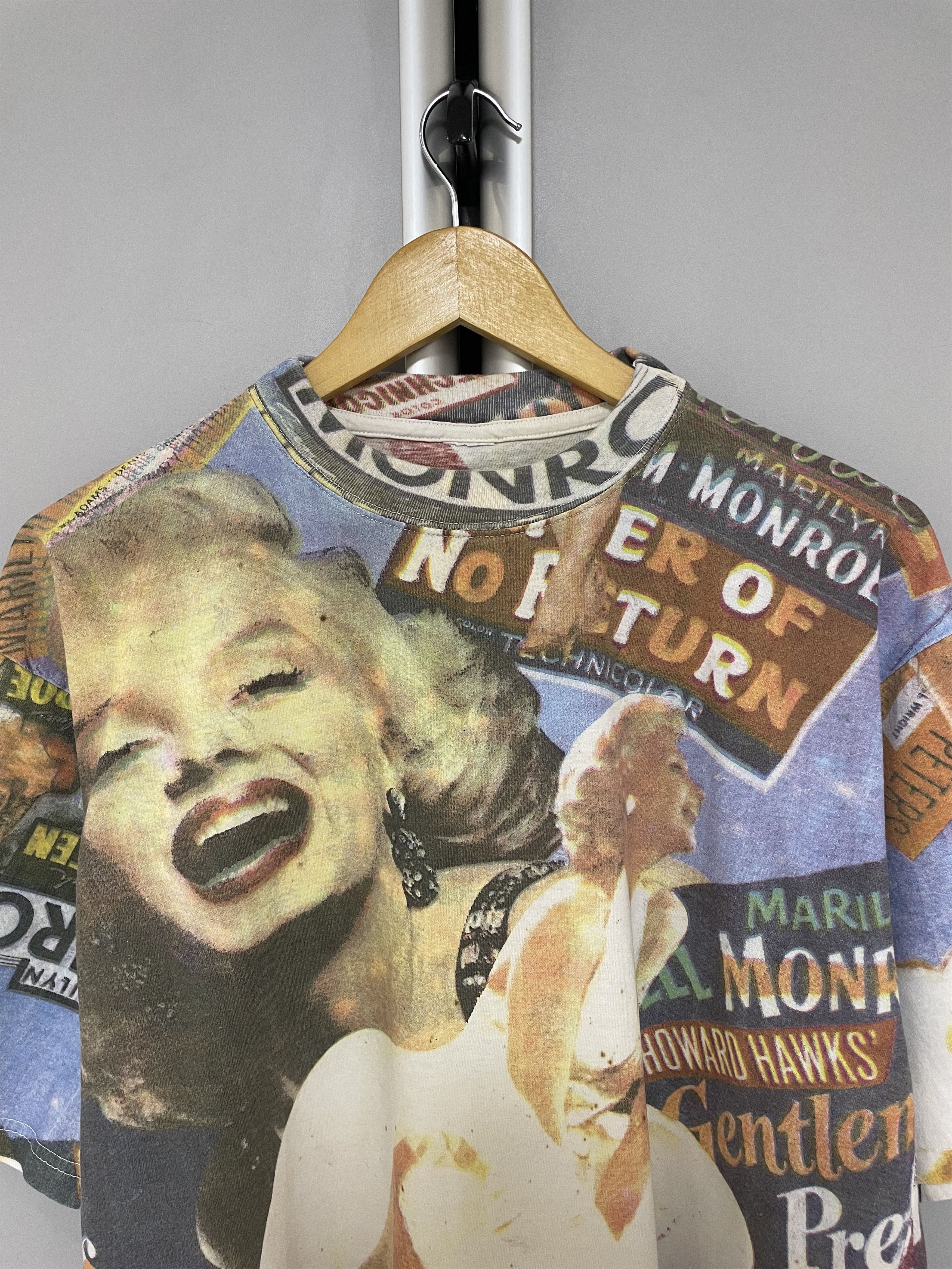 Vintage MARILYN MONROE Vintage All Over Print T-Shirt Band Tee Rare Size US M / EU 48-50 / 2 - 6 Thumbnail