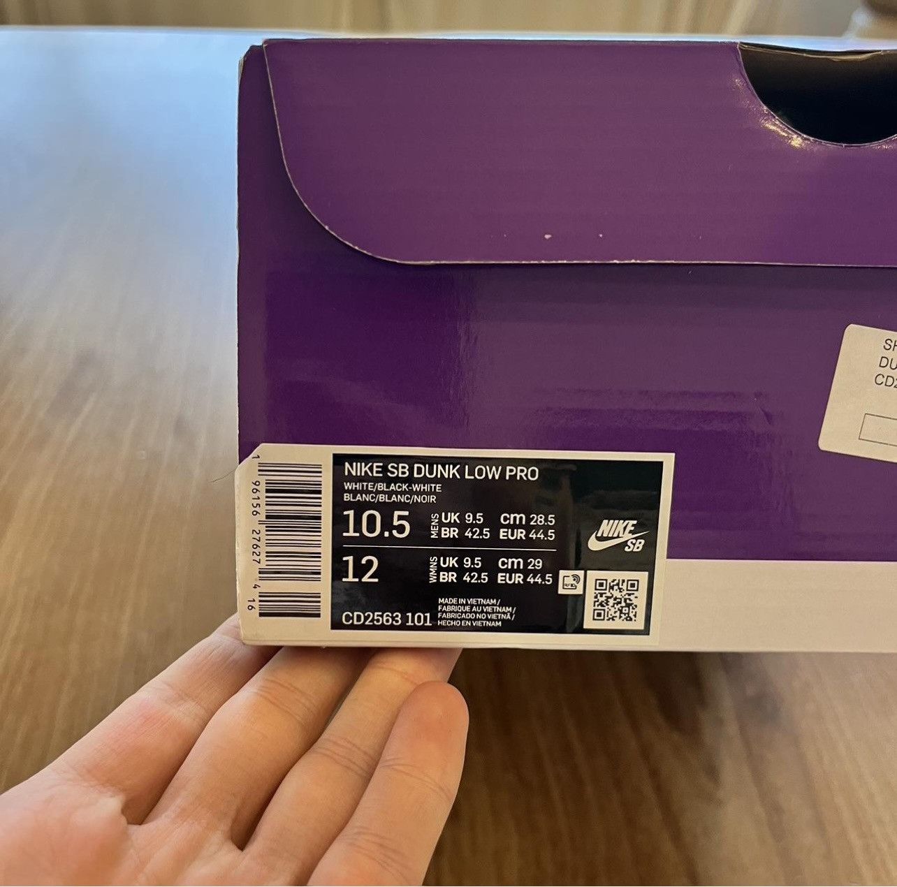 Nike Nike sb dunk low white gum Size US 10.5 / EU 43-44 - 3 Thumbnail