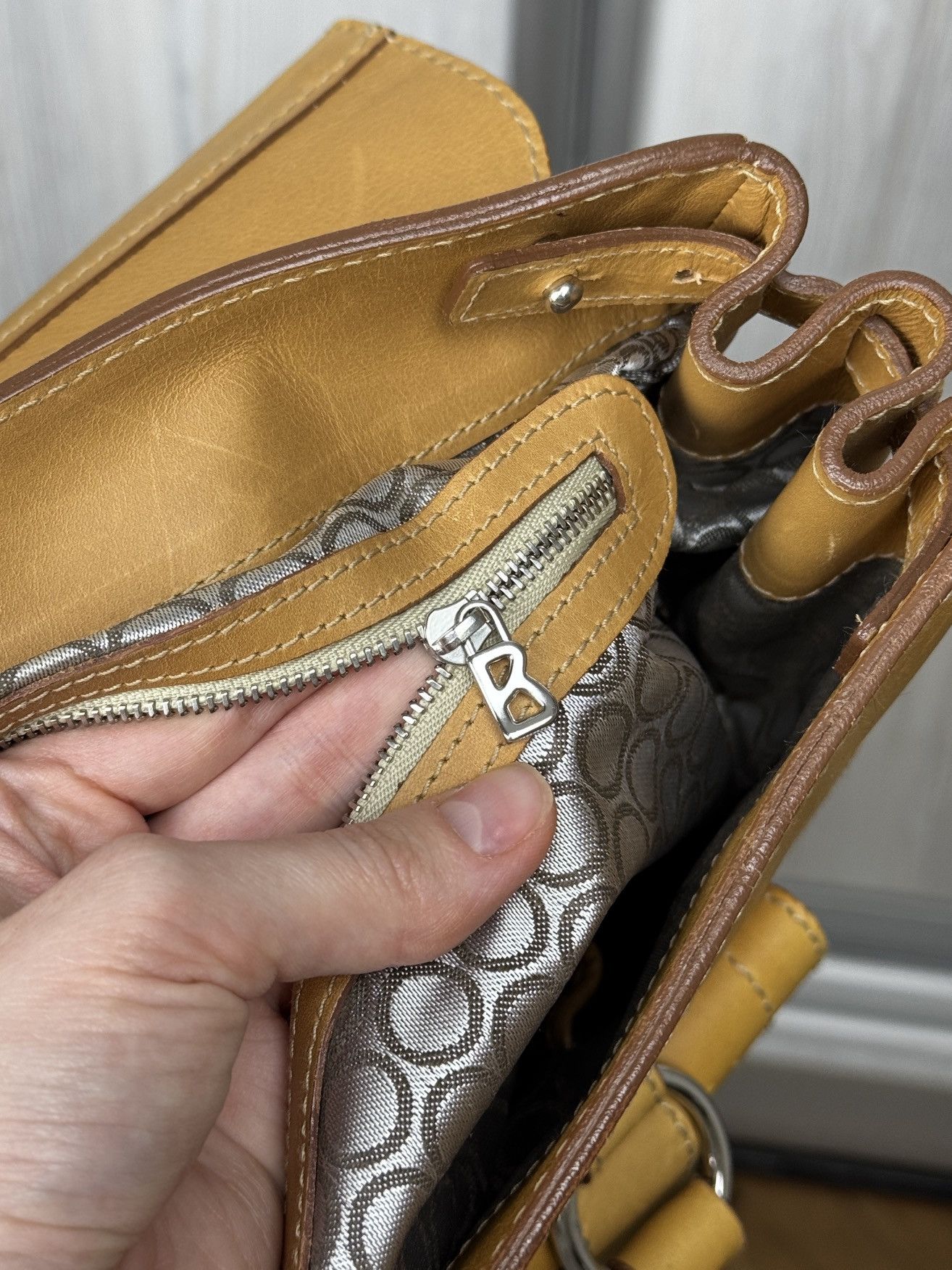 Bogner Bogner Beige Brown Genuine Leather Satchel Shoulder bag Size ONE SIZE - 18 Thumbnail