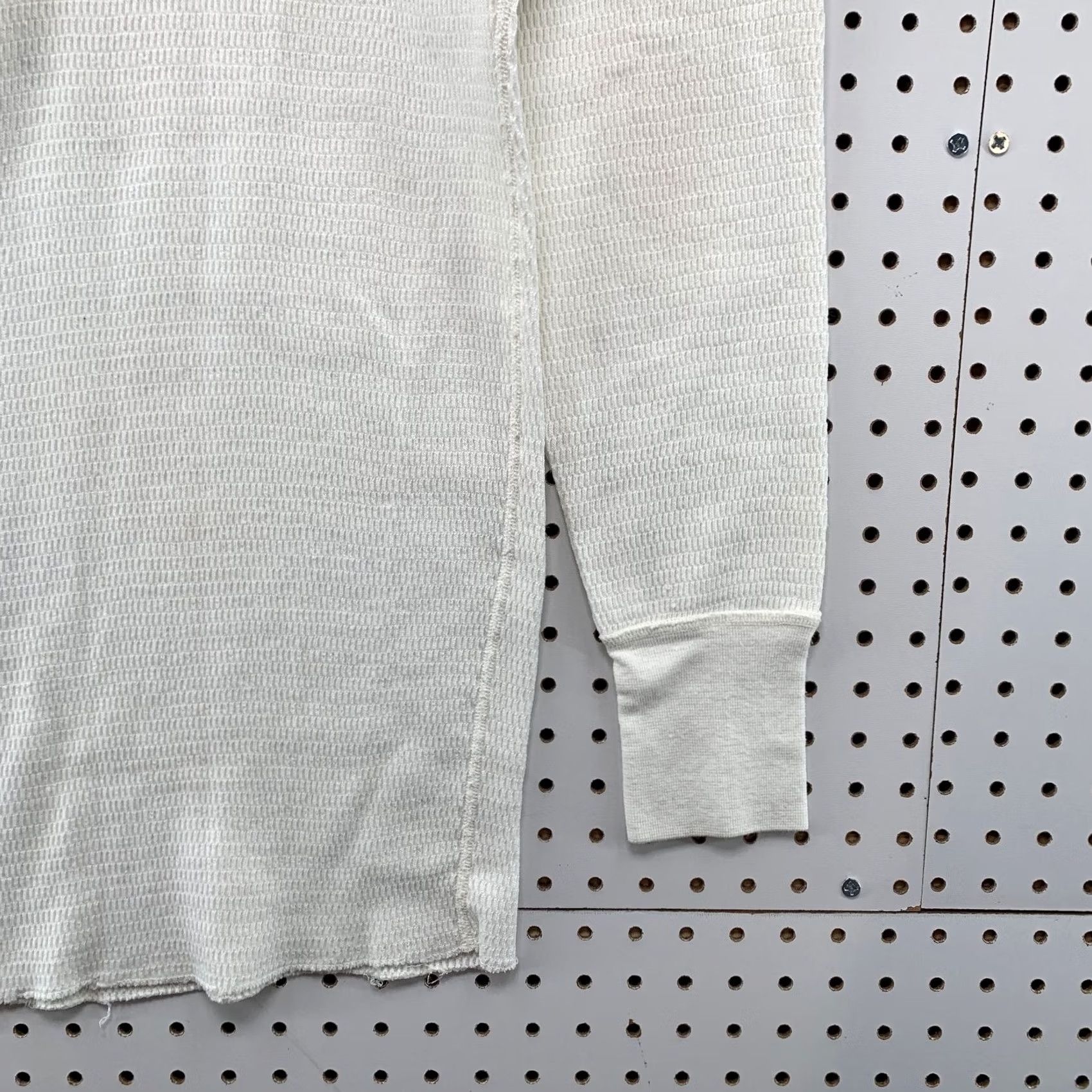 Vintage VINTAGE Maverick Thermal Sweatshirt Mens XL White Long Sleeve Waffle Knit Size US XL / EU 56 / 4 - 7 Thumbnail