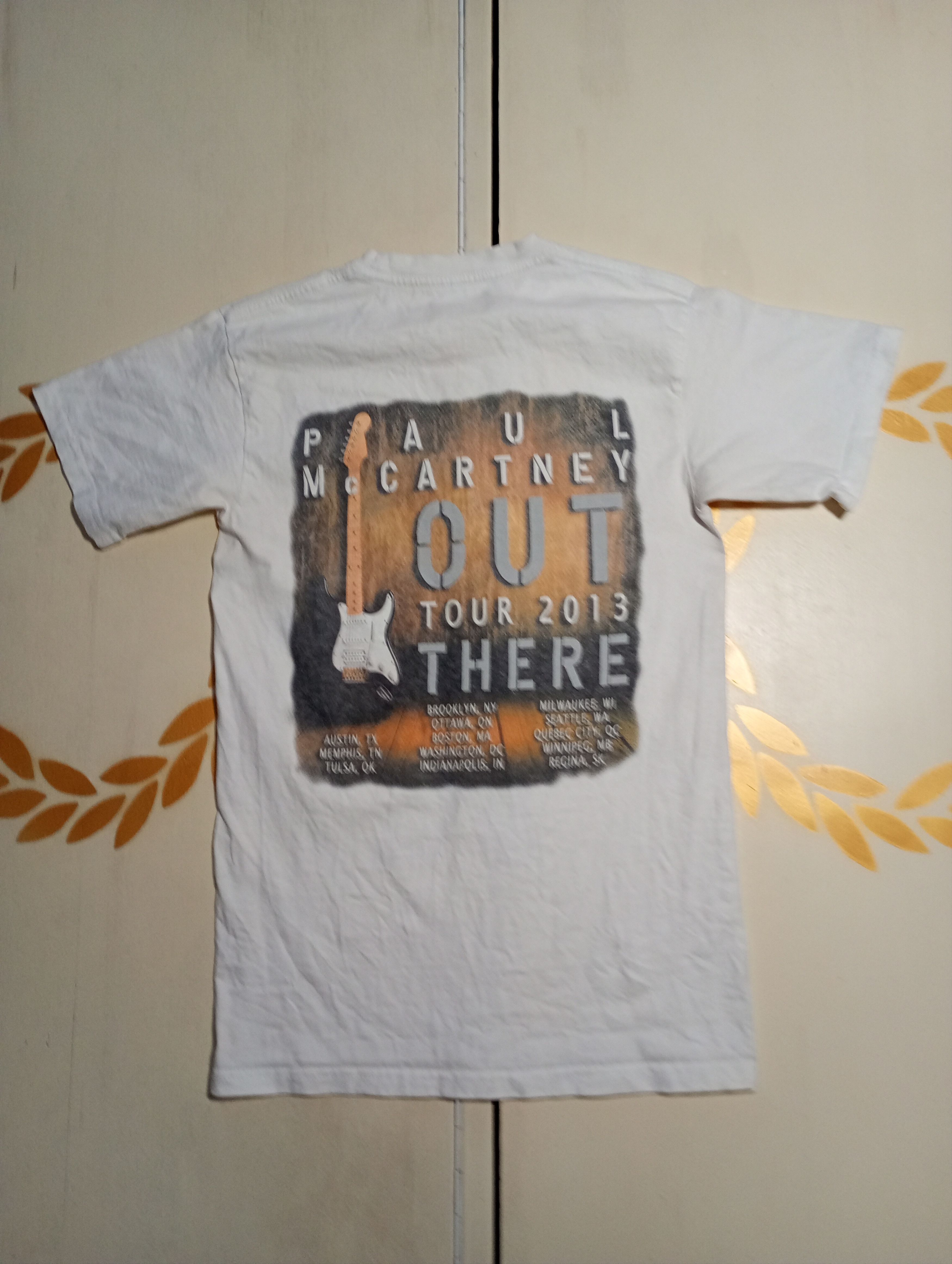 Band Tees Paul McCartney Out There Tour 2013 T-Shirt Size US S / EU 44-46 / 1 - 5 Thumbnail