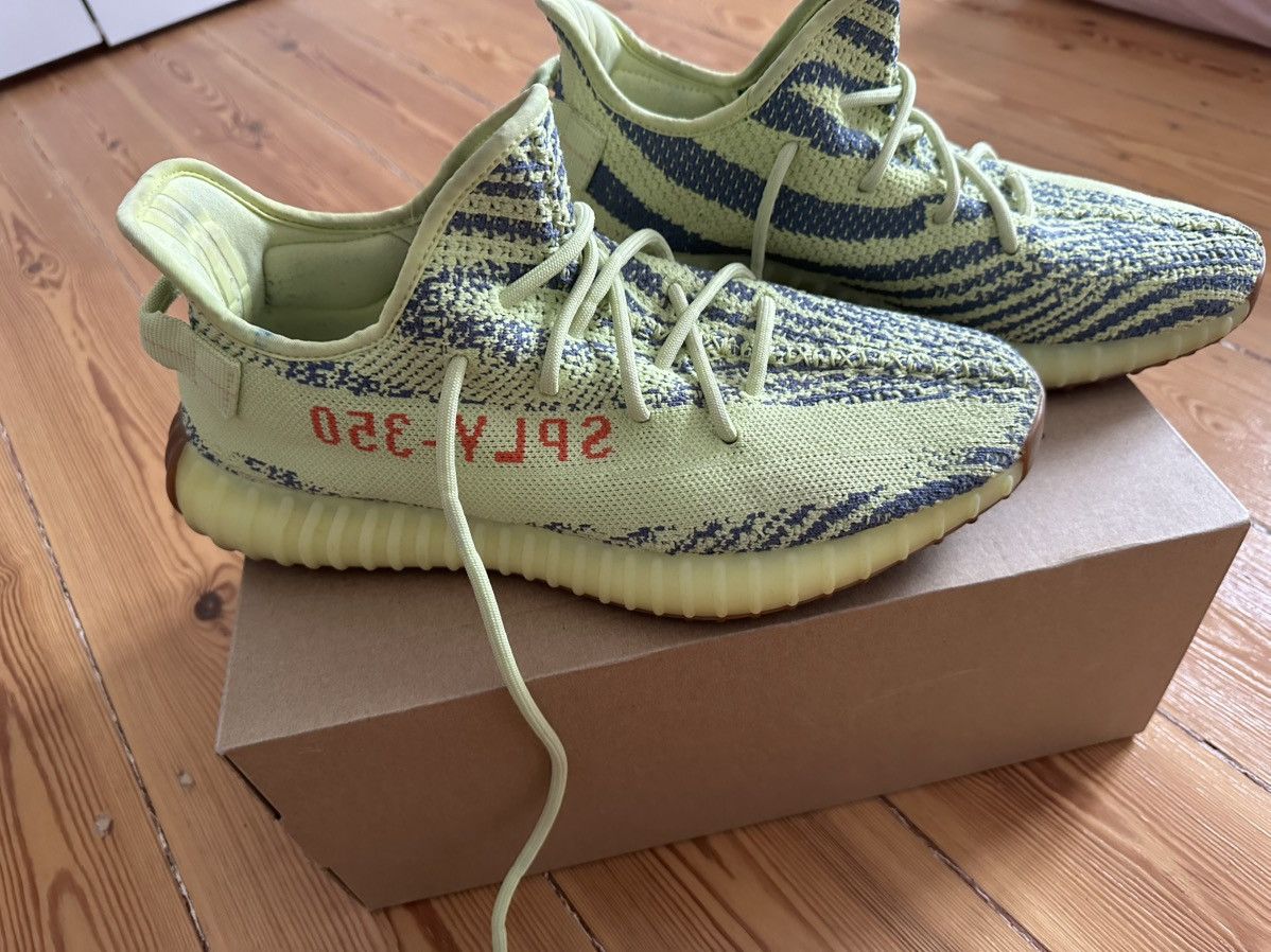 Adidas Adidas Jeezy Boost 350 v2 frozen yellow Size us 10 eu 44 Size US 10 / EU 43 - 2 Thumbnail