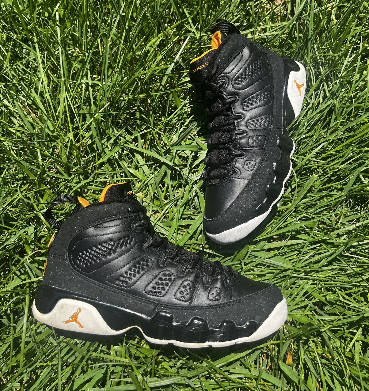 Jordan Brand CLEAN Air Jordan 9 size 7 Mens Citrus 2010 Retro shoes Size US 7 / EU 40 - 6 Thumbnail