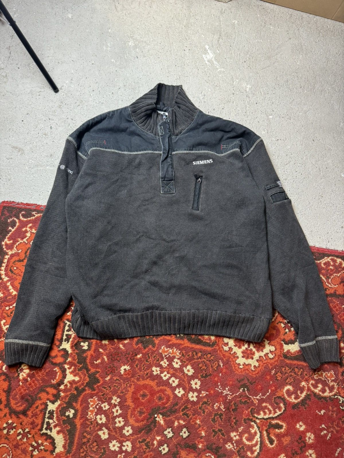 Vintage Y2K Mascot Naxos Siemens Knitted Opium Sweatshirts