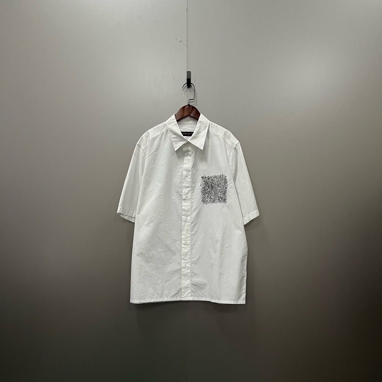 Louis Vuitton louis vuitton white short sleeve shirt Size US S / EU 44-46 / 1 - 1 Thumbnail