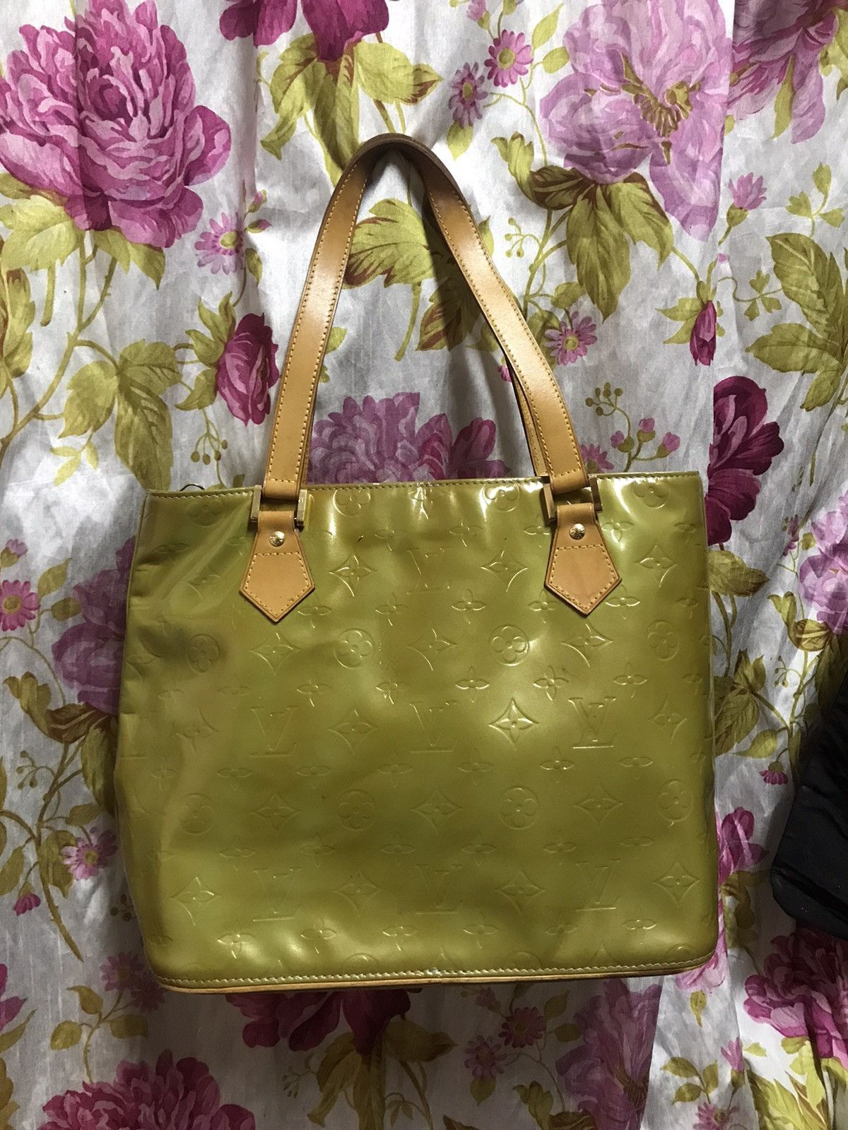 Louis Vuitton Authentic Louis Vuitton Vernis Size ONE SIZE - 1 Thumbnail