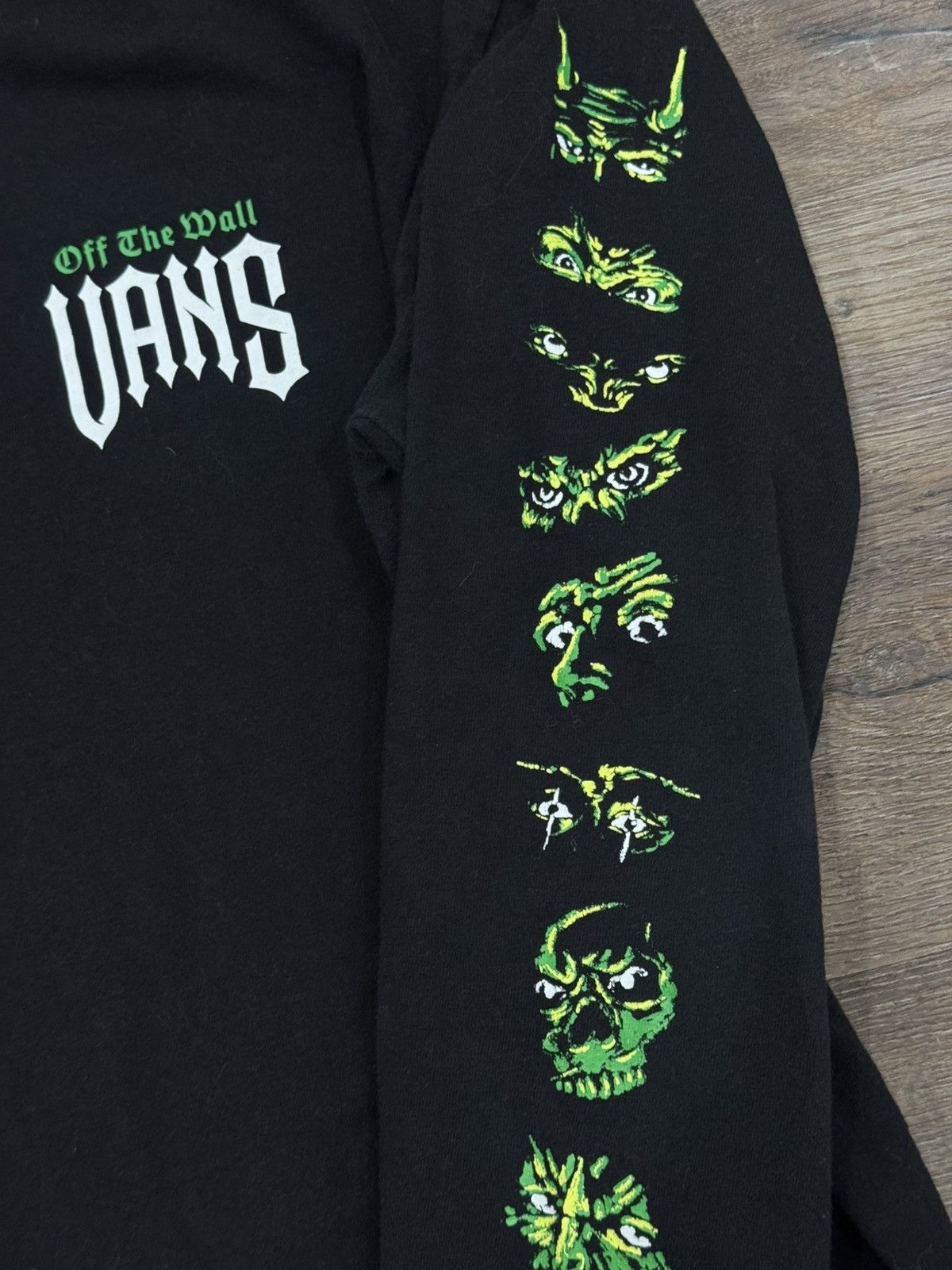 Vans Vans “Off The Wall” Gothic Long Sleeve Horror Sleeve Graphic Size US M / EU 48-50 / 2 - 7 Thumbnail